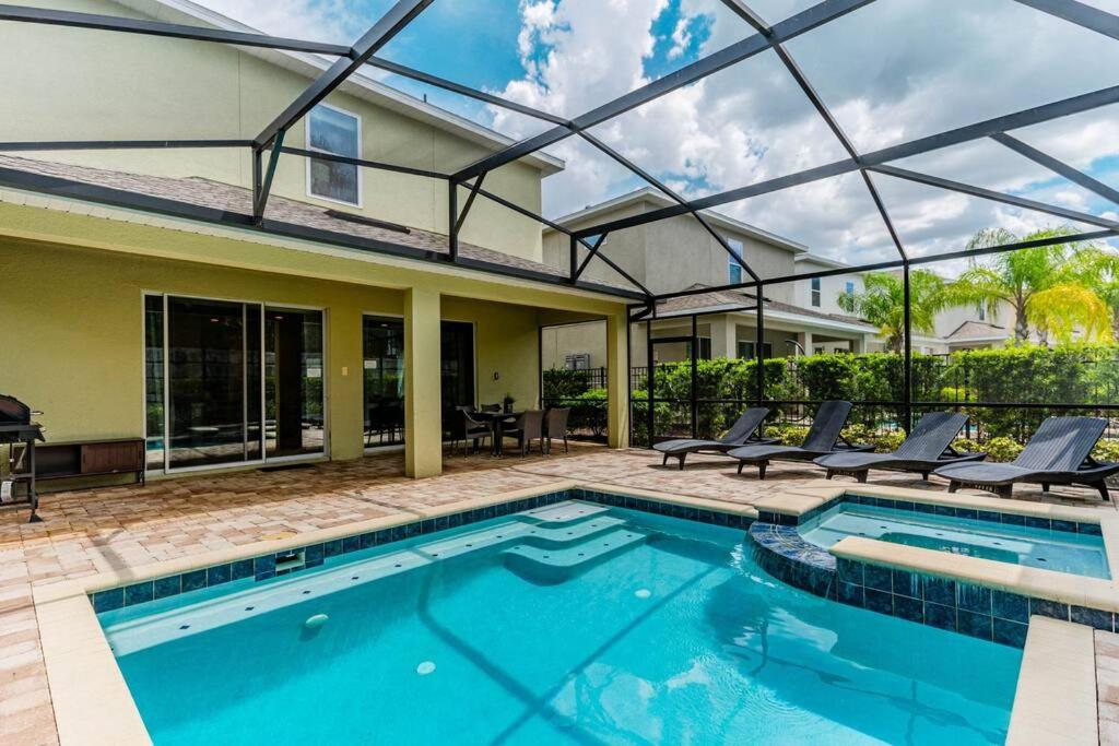 Encore Resort 5 Bedroom Home with Pool 2201