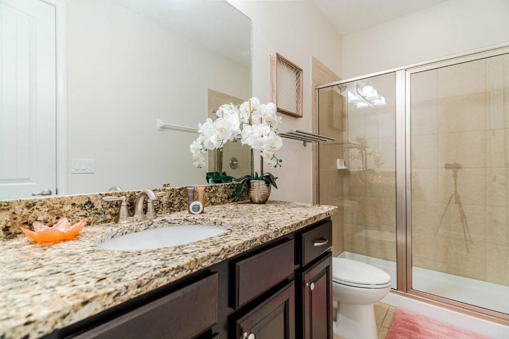 Encore Resort 5 Bedroom Home with Pool 2201
