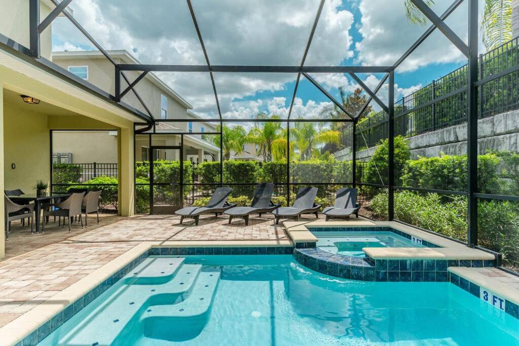 Encore Resort 5 Bedroom Home with Pool 2201