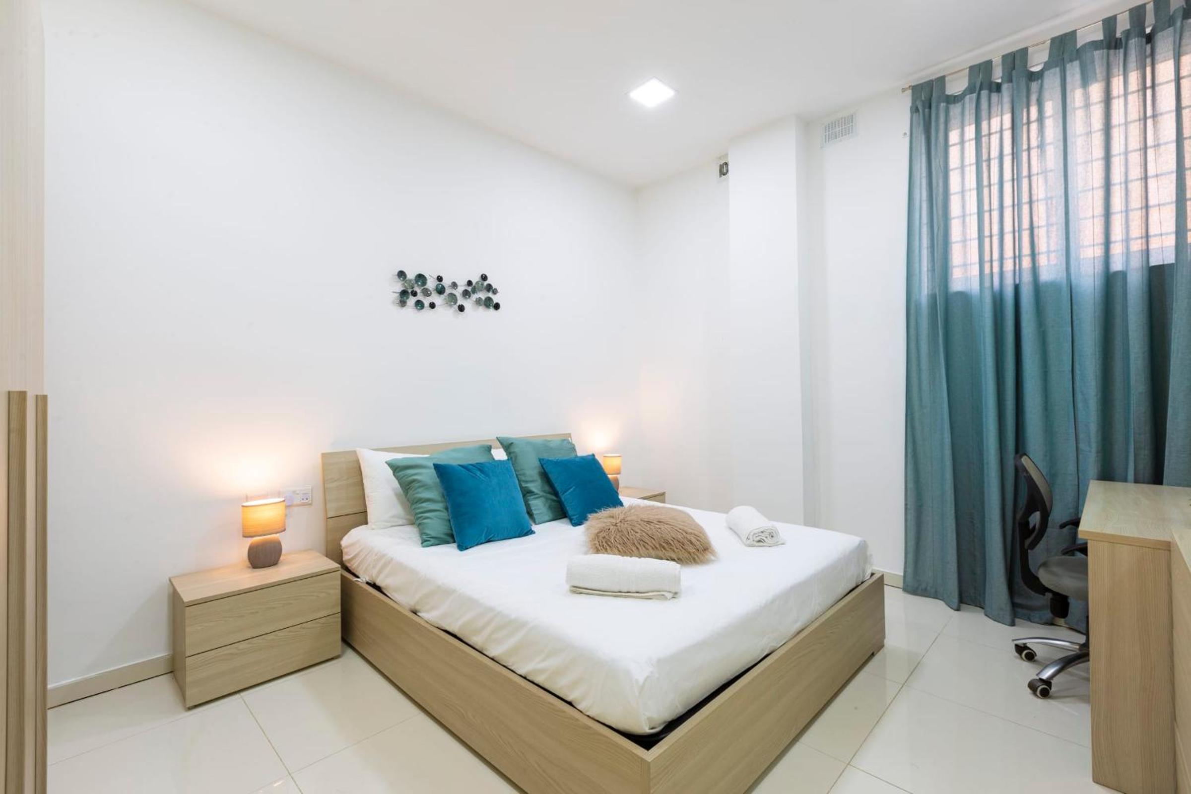 Brand new apartment in Sliema 2 min by the sea view 5