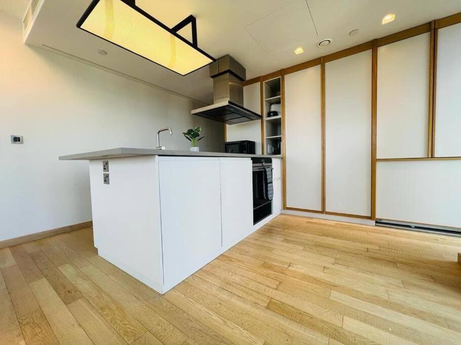 Manhattan Loft Gardens, Stratford E20