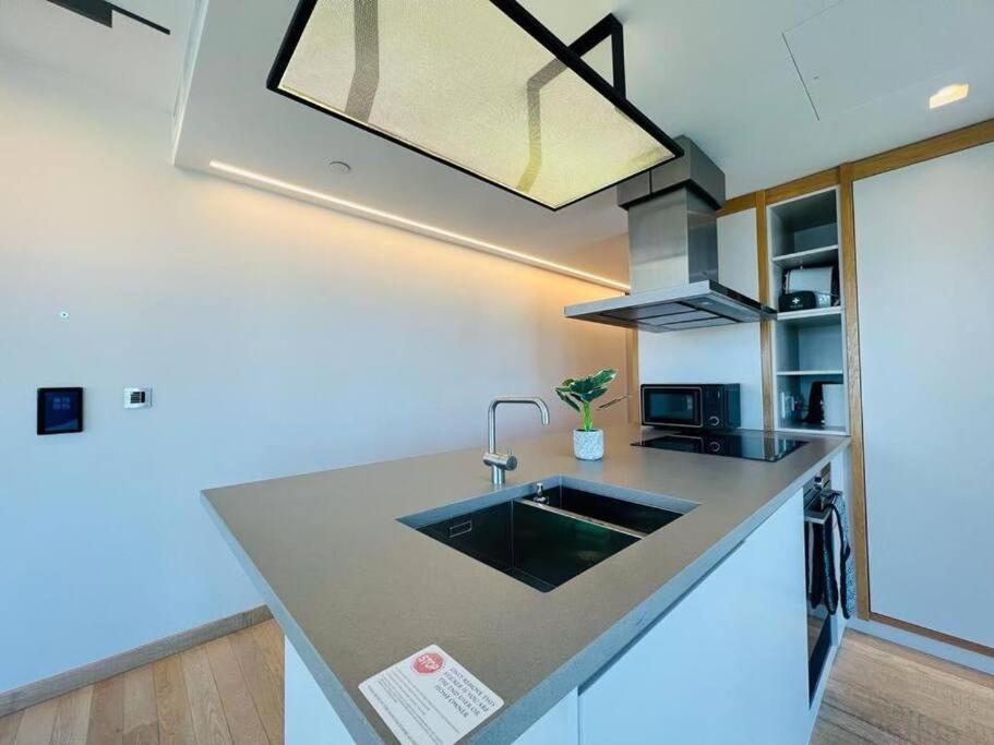 Manhattan Loft Gardens, Stratford E20