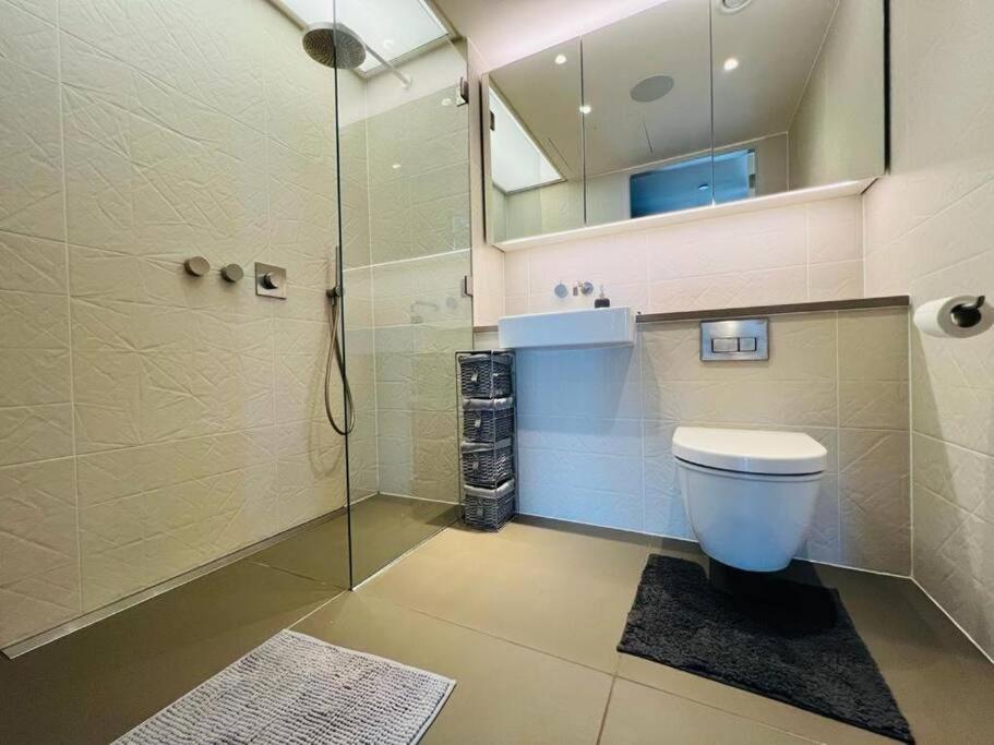 Manhattan Loft Gardens, Stratford E20