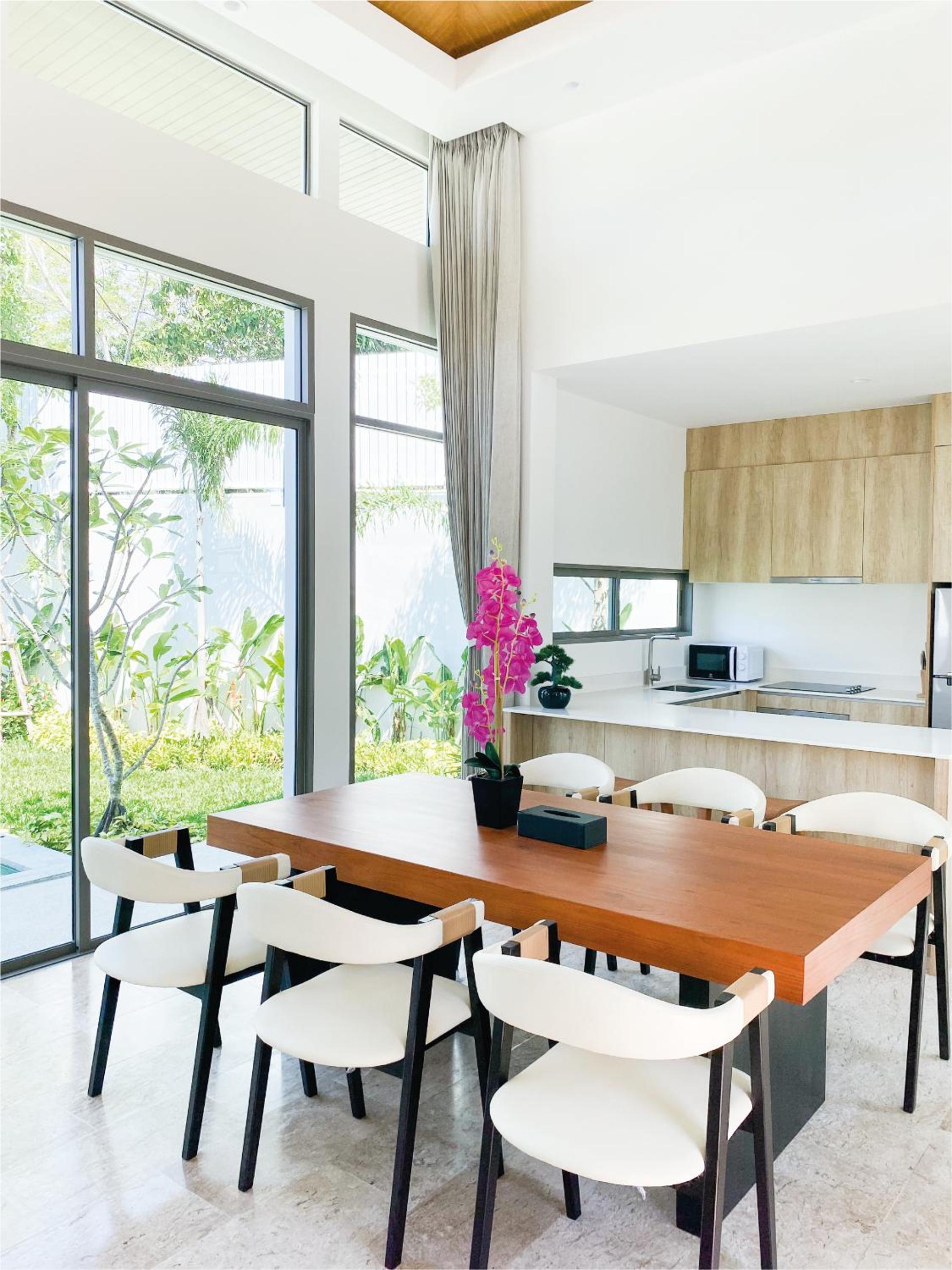 Shambhala grand villa by Cozy Lake view 2