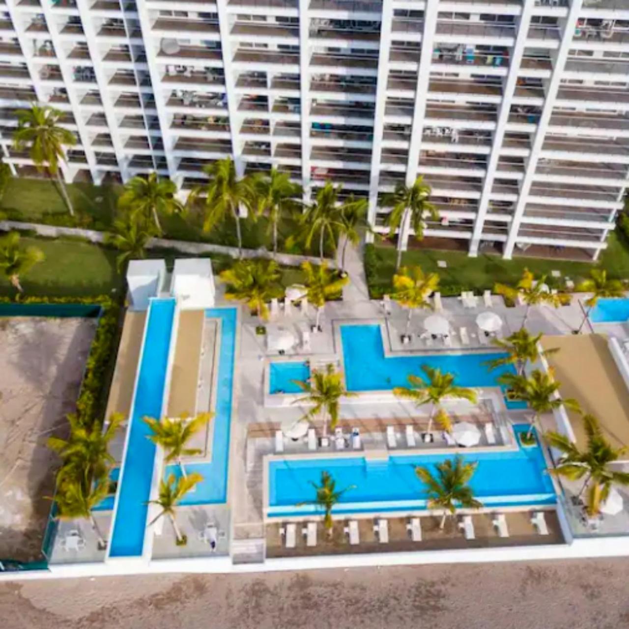 Apartamento con Piscina Frente al Mar en Puerto Vallarta view 4