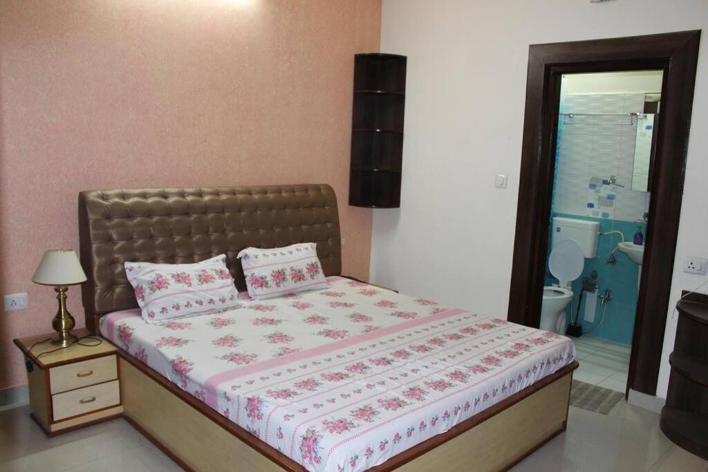 Private Apartment at Indo Stay in Raja Park-2nd Floor view 5