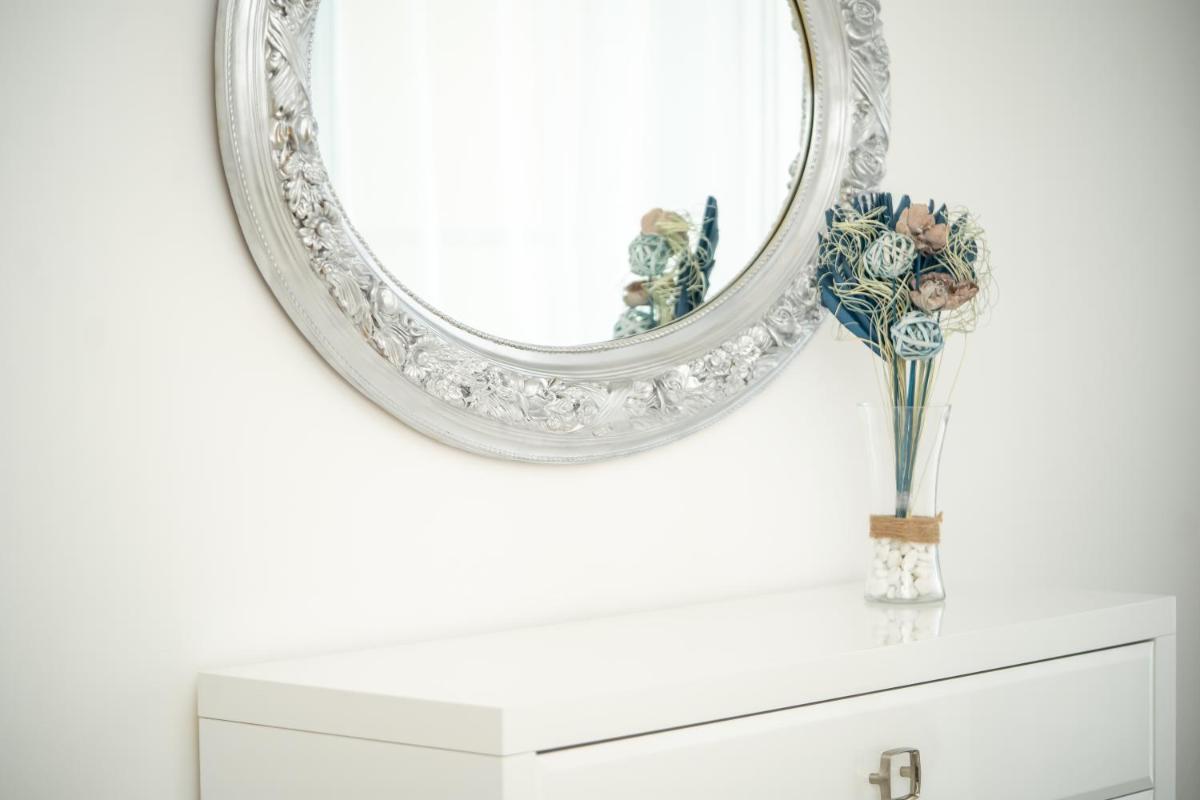 HiGuests - Chic Apartment in JVC with Panoramic City Views