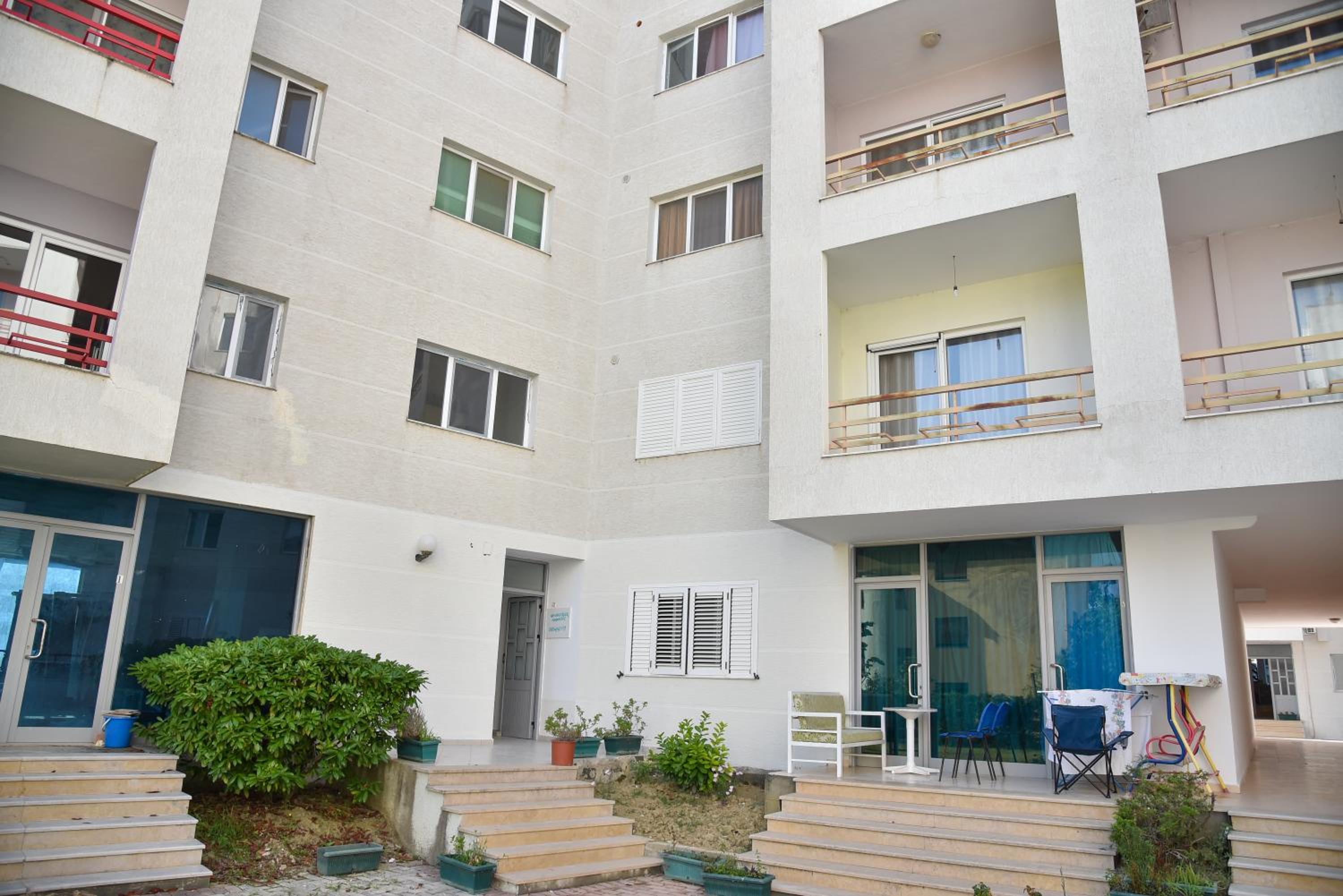 Flowers Apartments