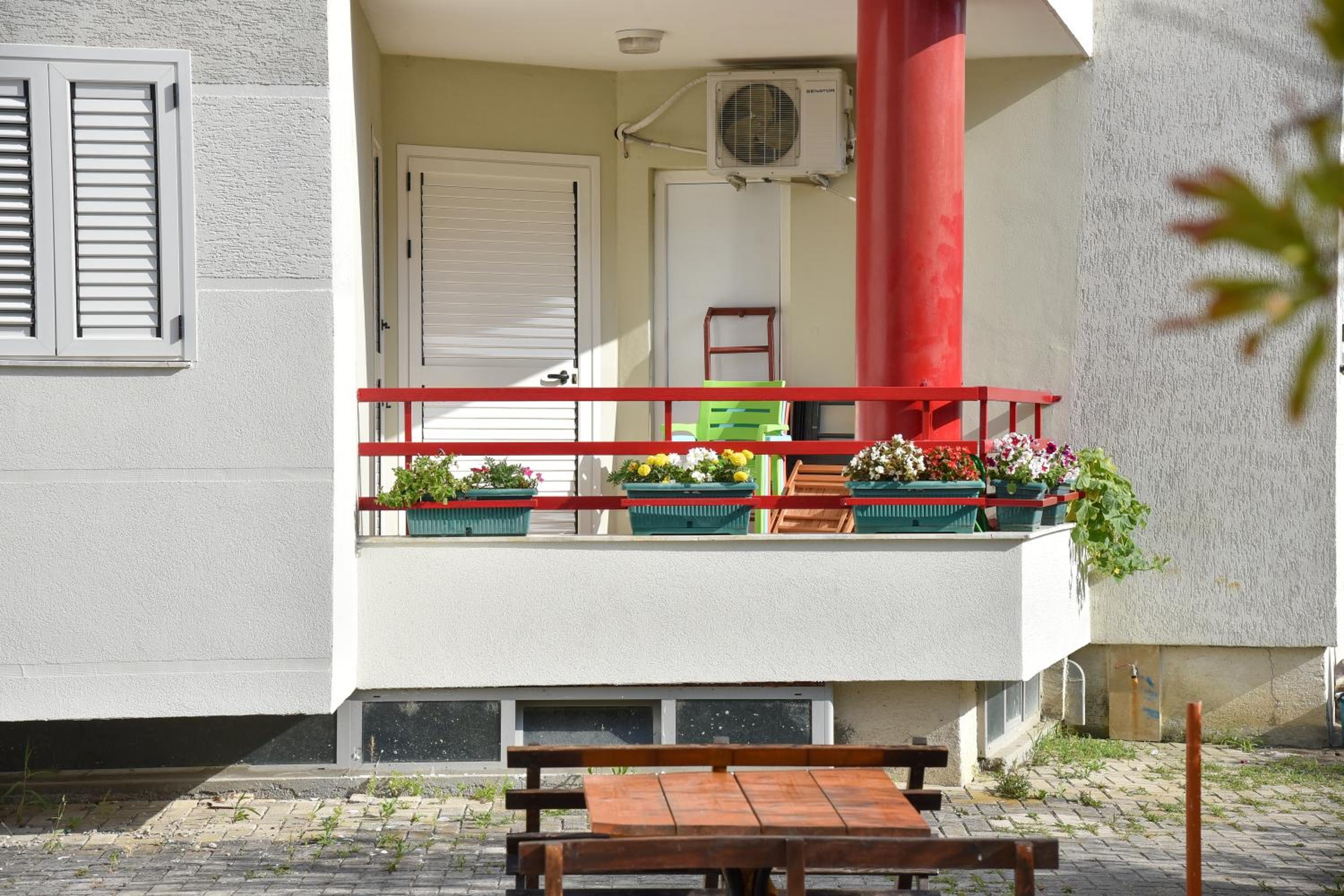 Flowers Apartments