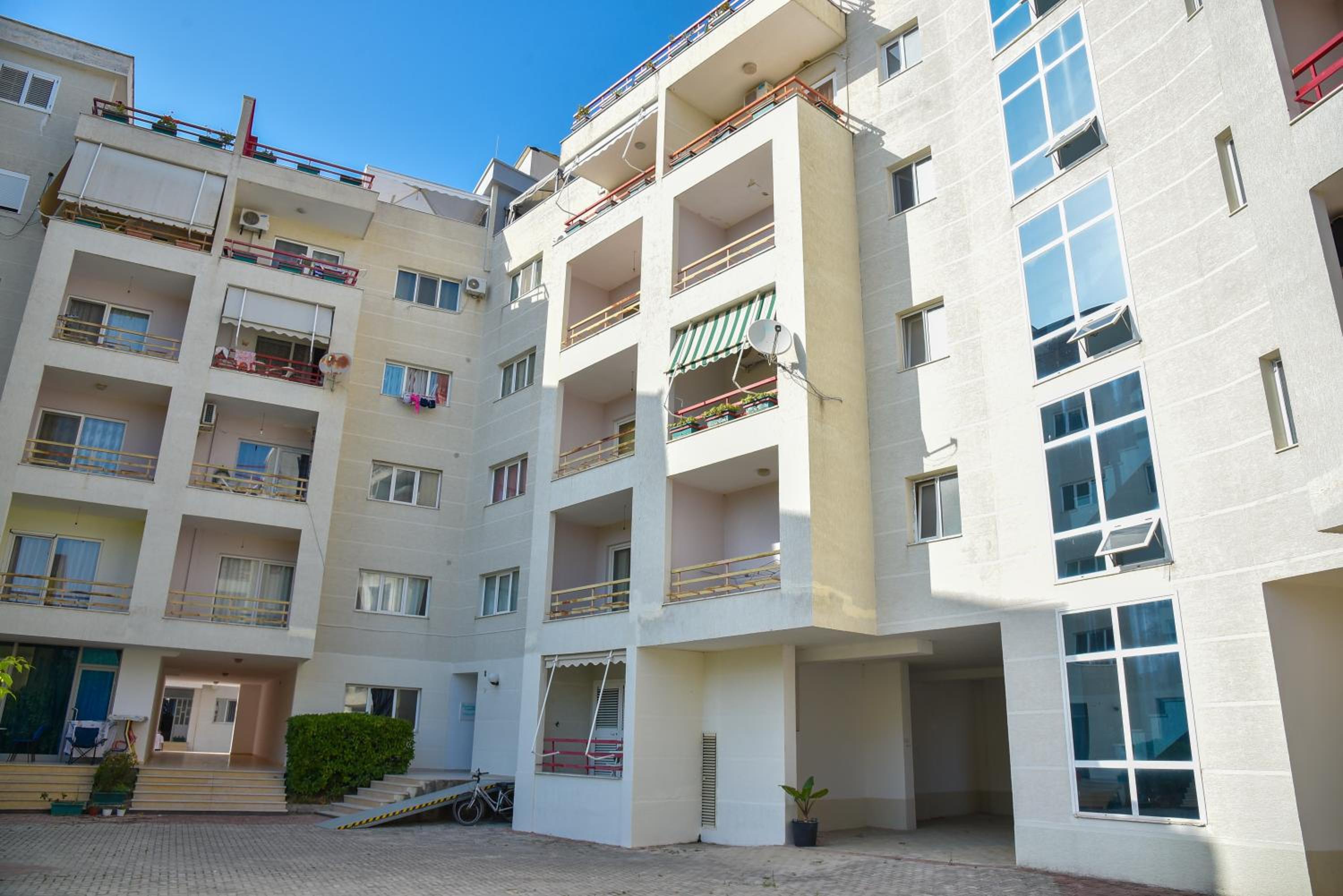Flowers Apartments