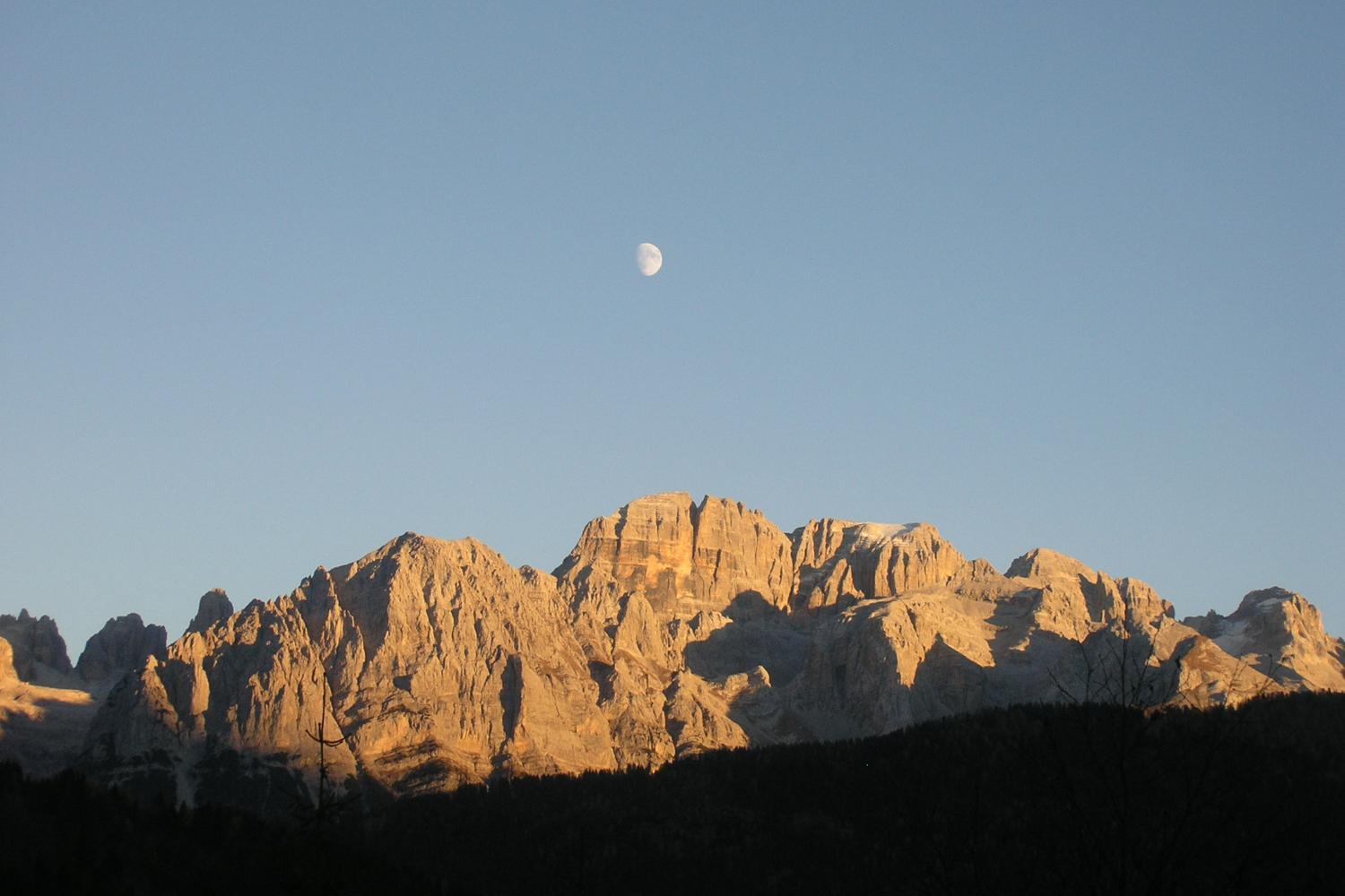Chalet 5 Laghi / LuxApt / Town Centre view 2