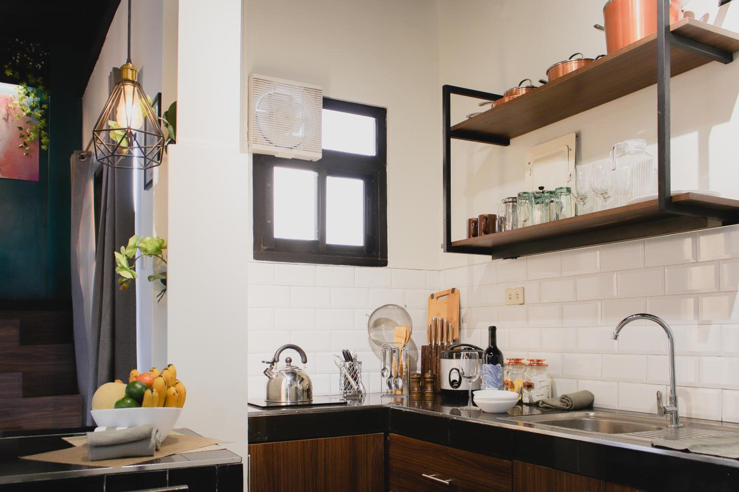 JMO Apartments