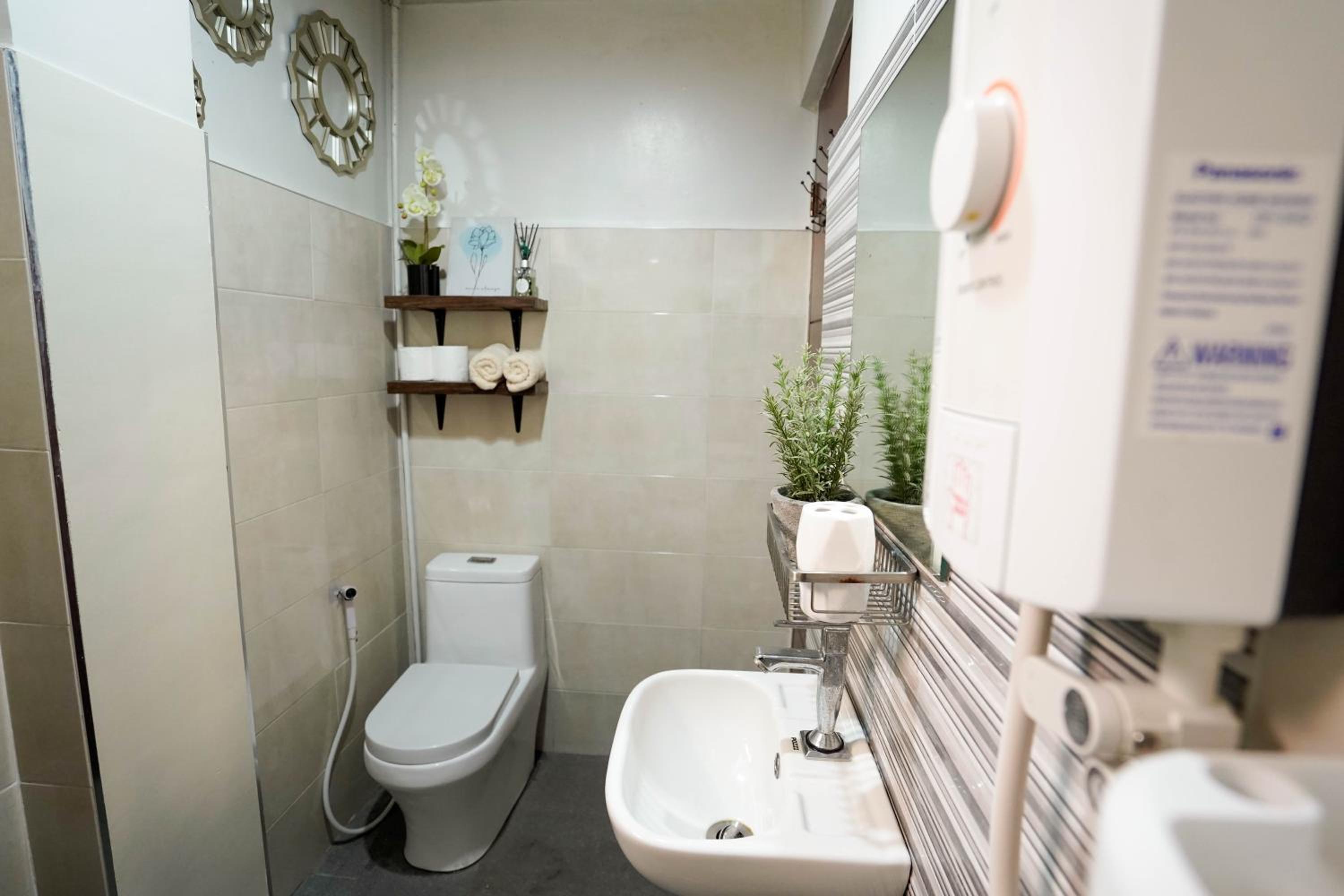 JMO Apartments