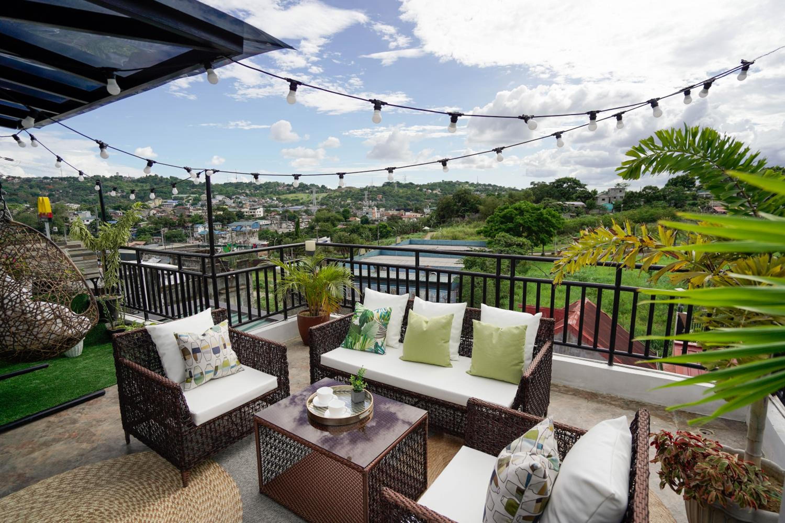 JMO Apartments