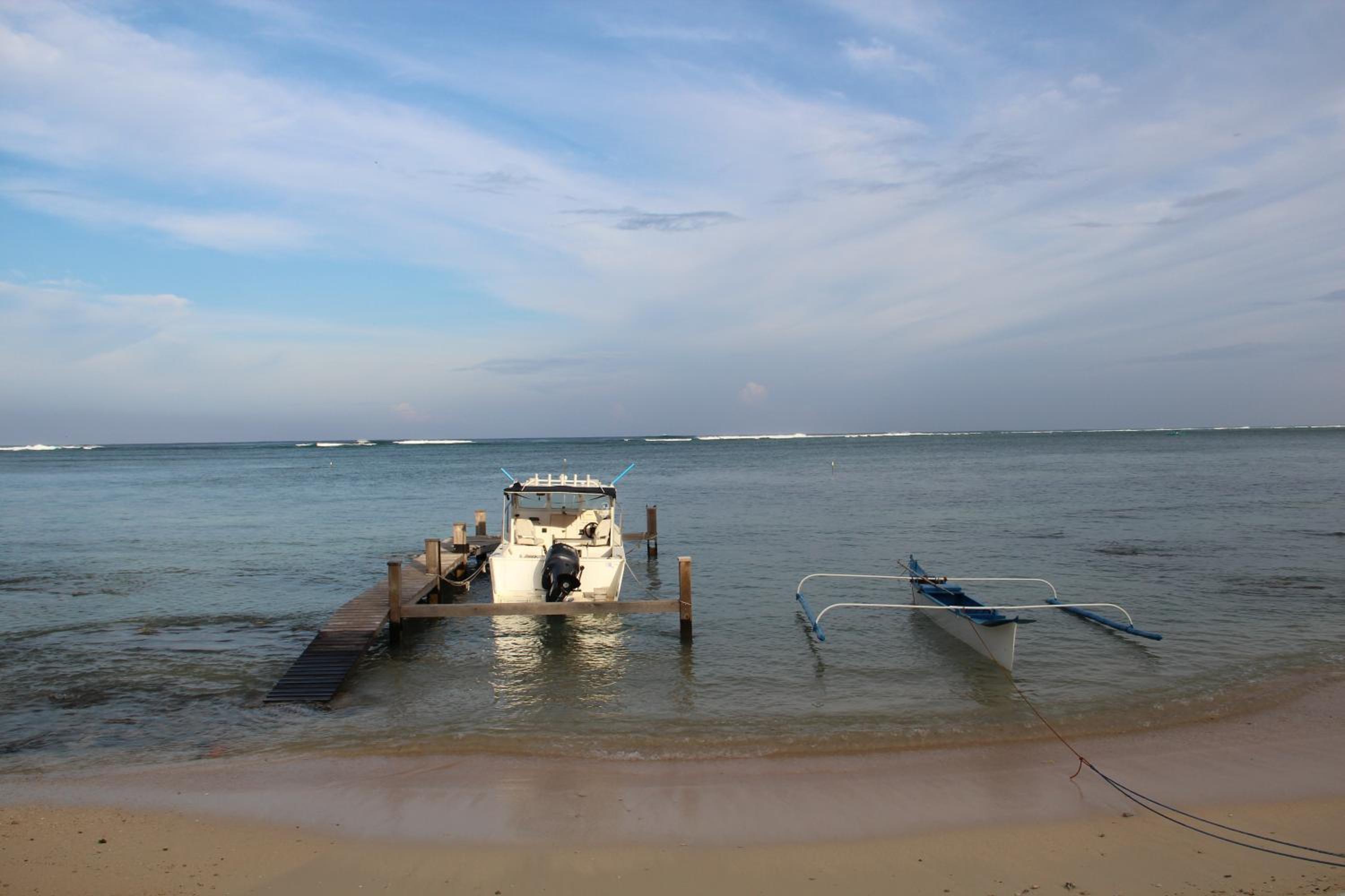 Reef Beach Resort