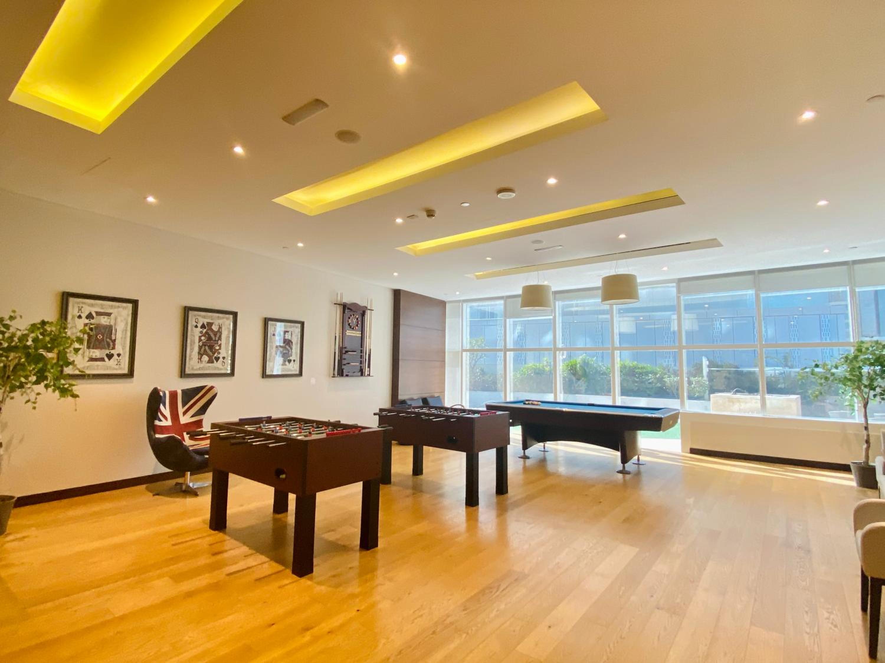 DH58 - High end 1BR, Palm views in Damac Heights tower