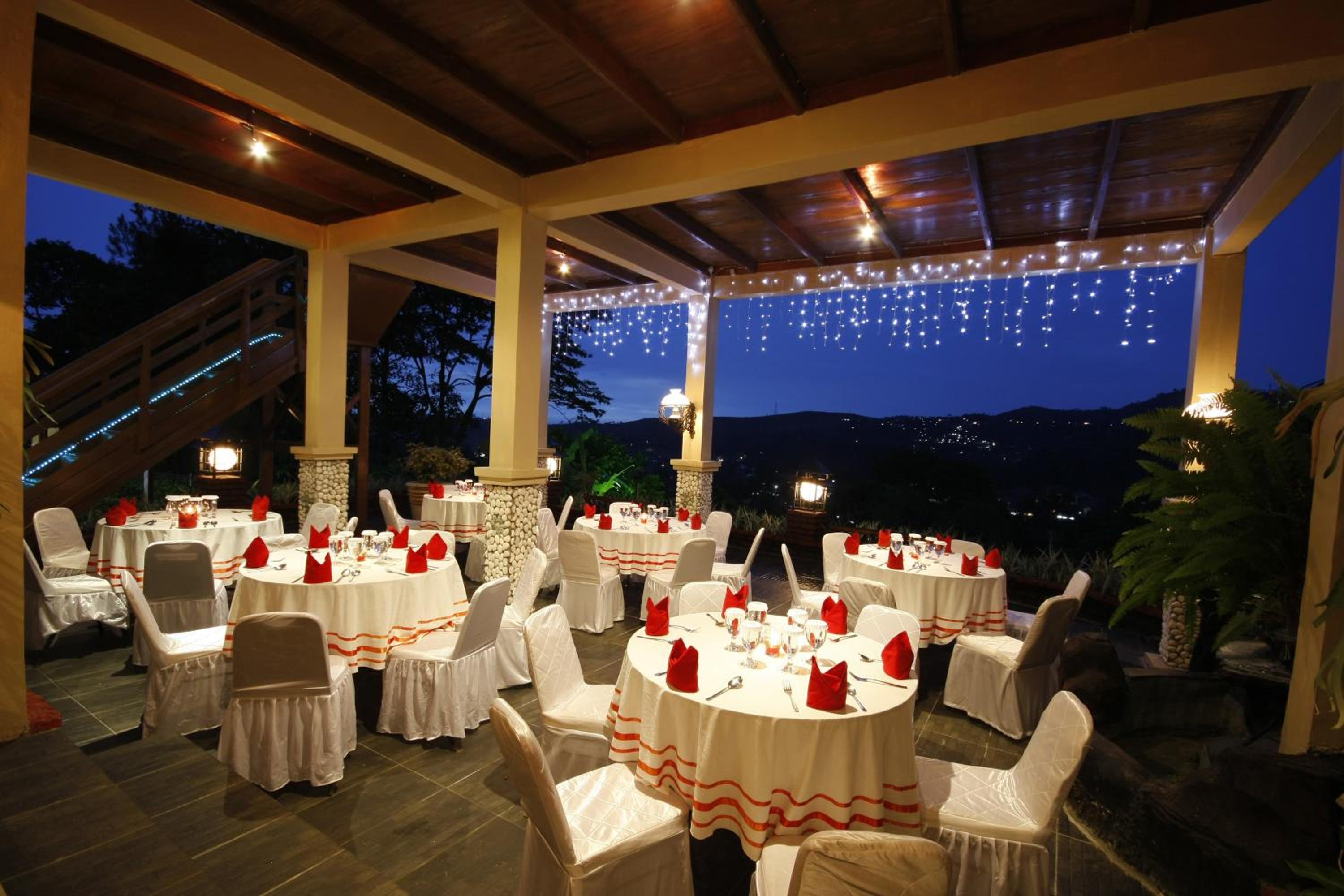 Citra Cikopo Hotel & Family Cottages