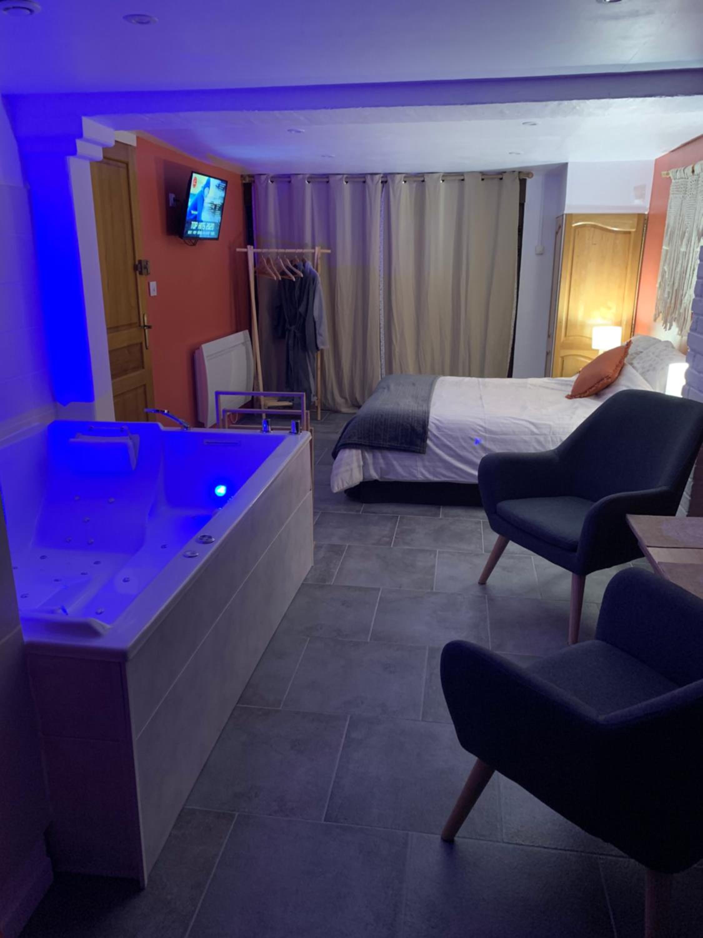 Hotel Studio Cosy Avec Jacuzzi Privatif Et Terrasse