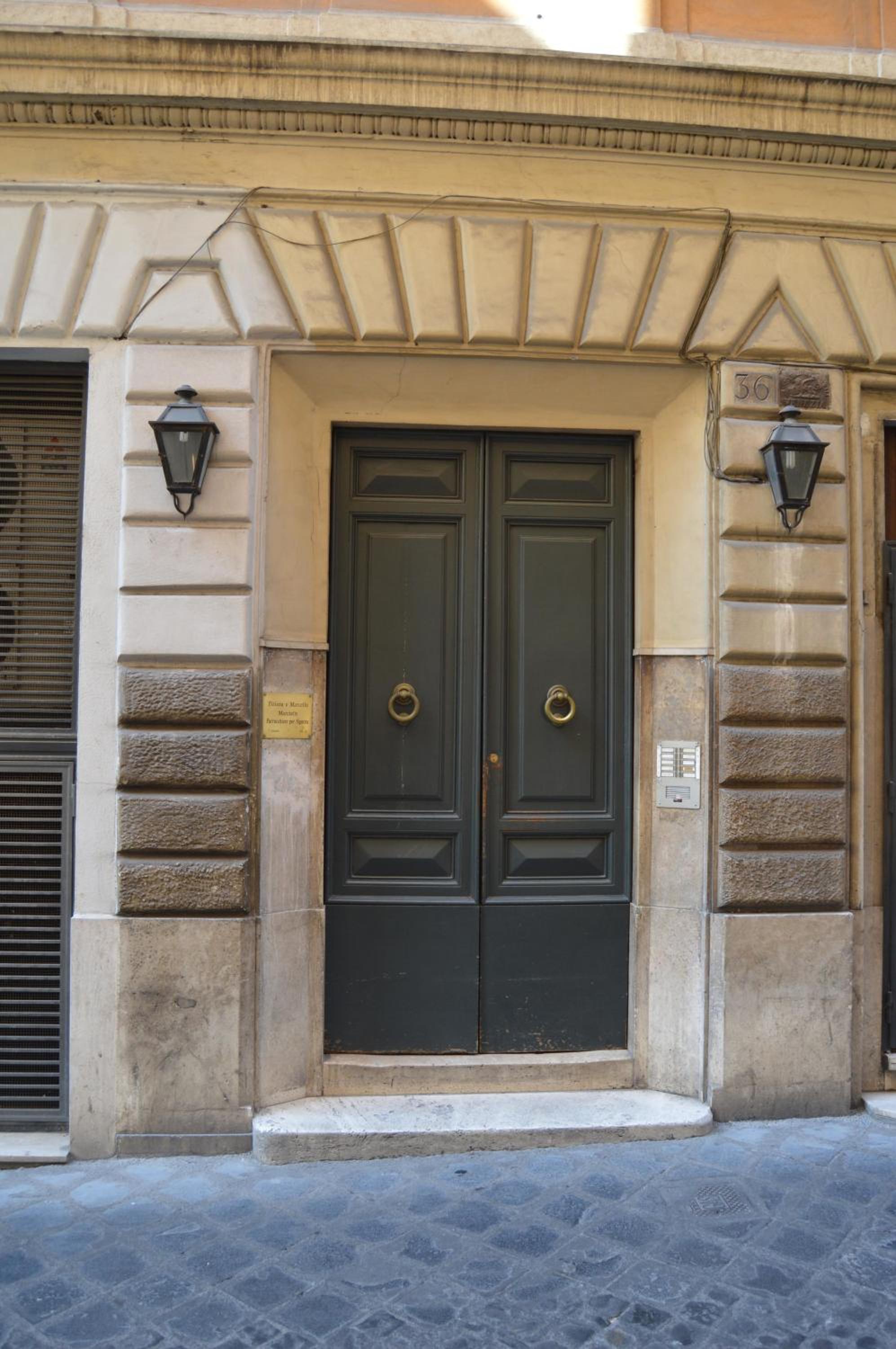 Leoncino 36 Apartments in Rome