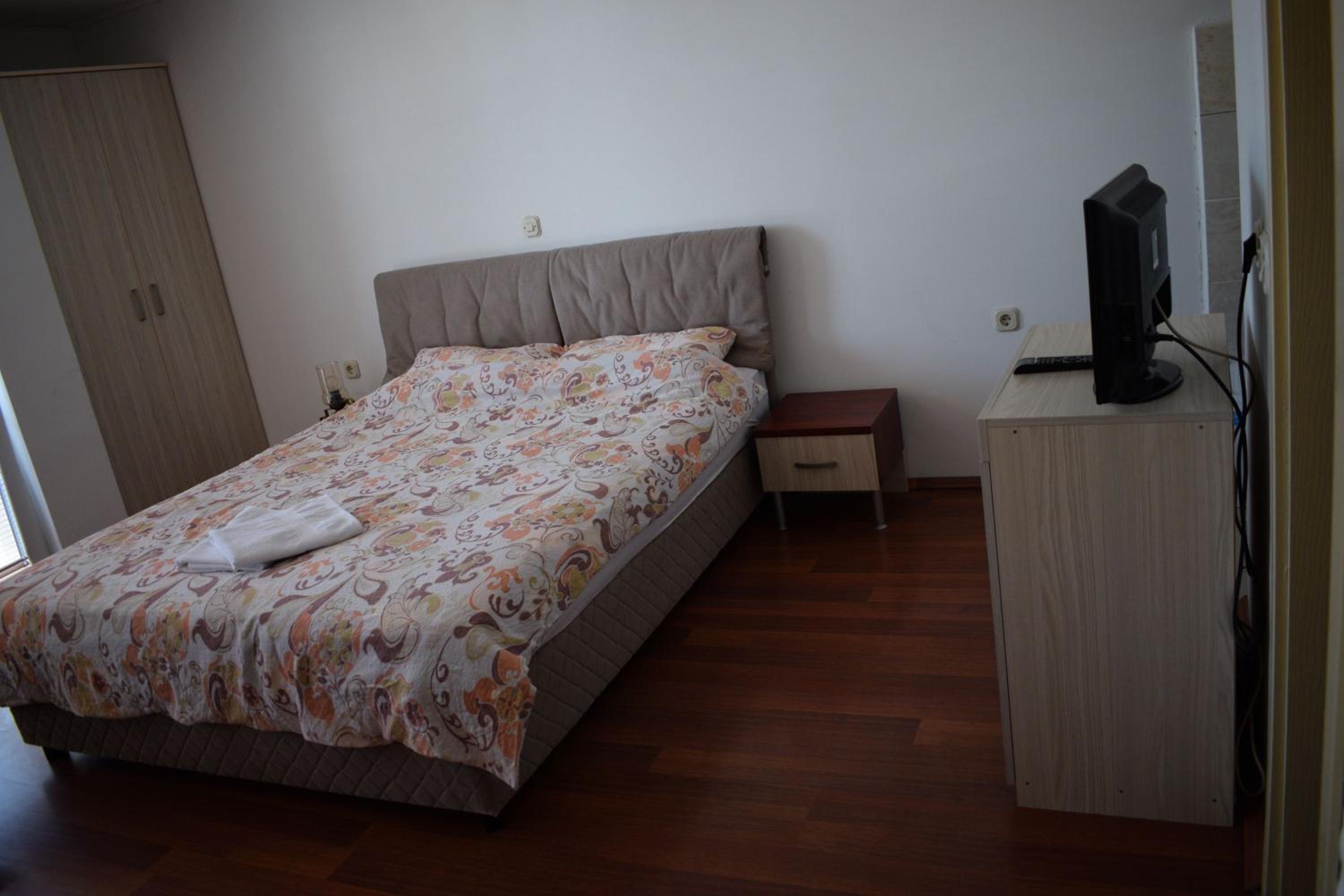 Photo 48