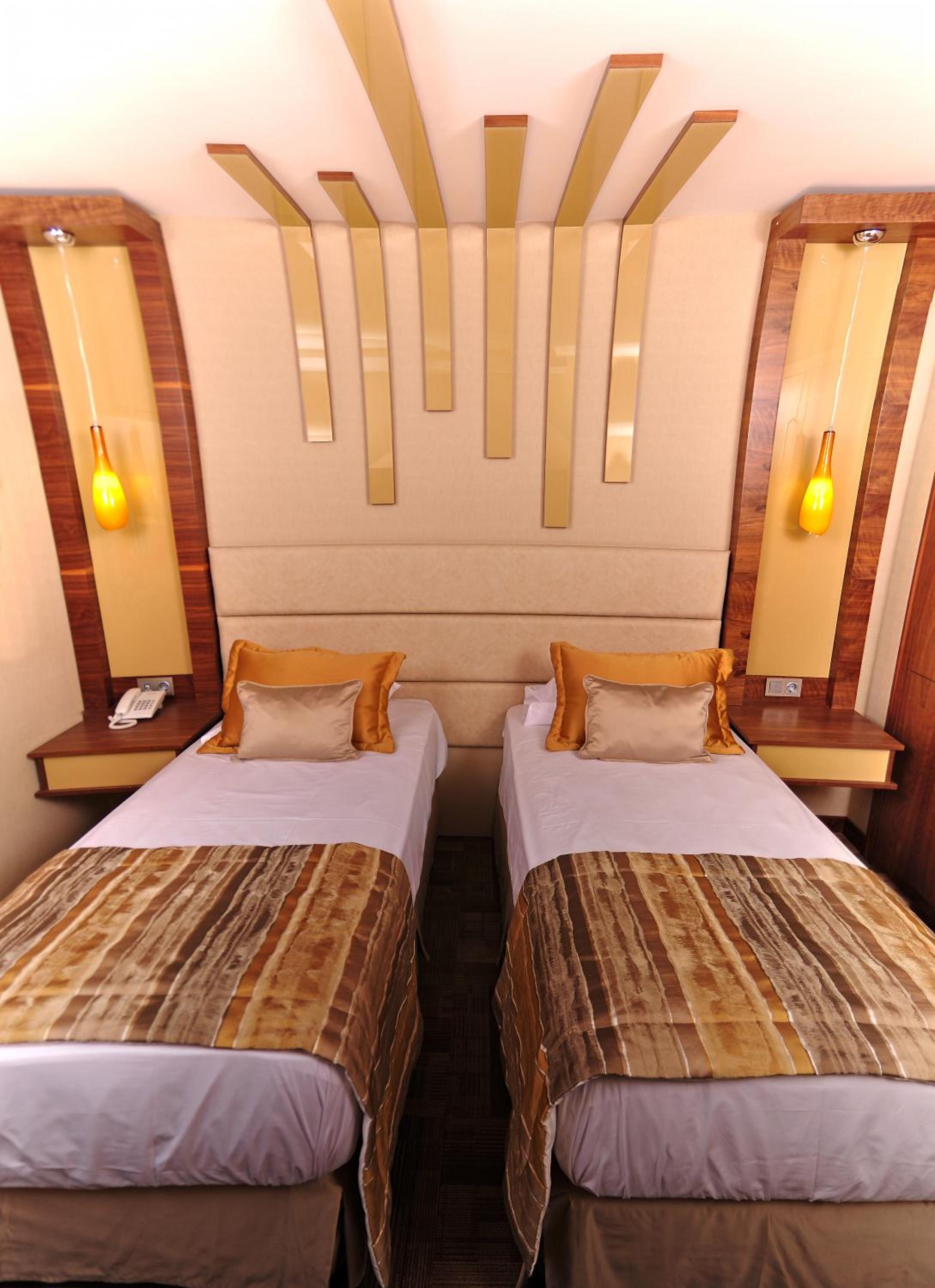 Avin Hotel - Image 5