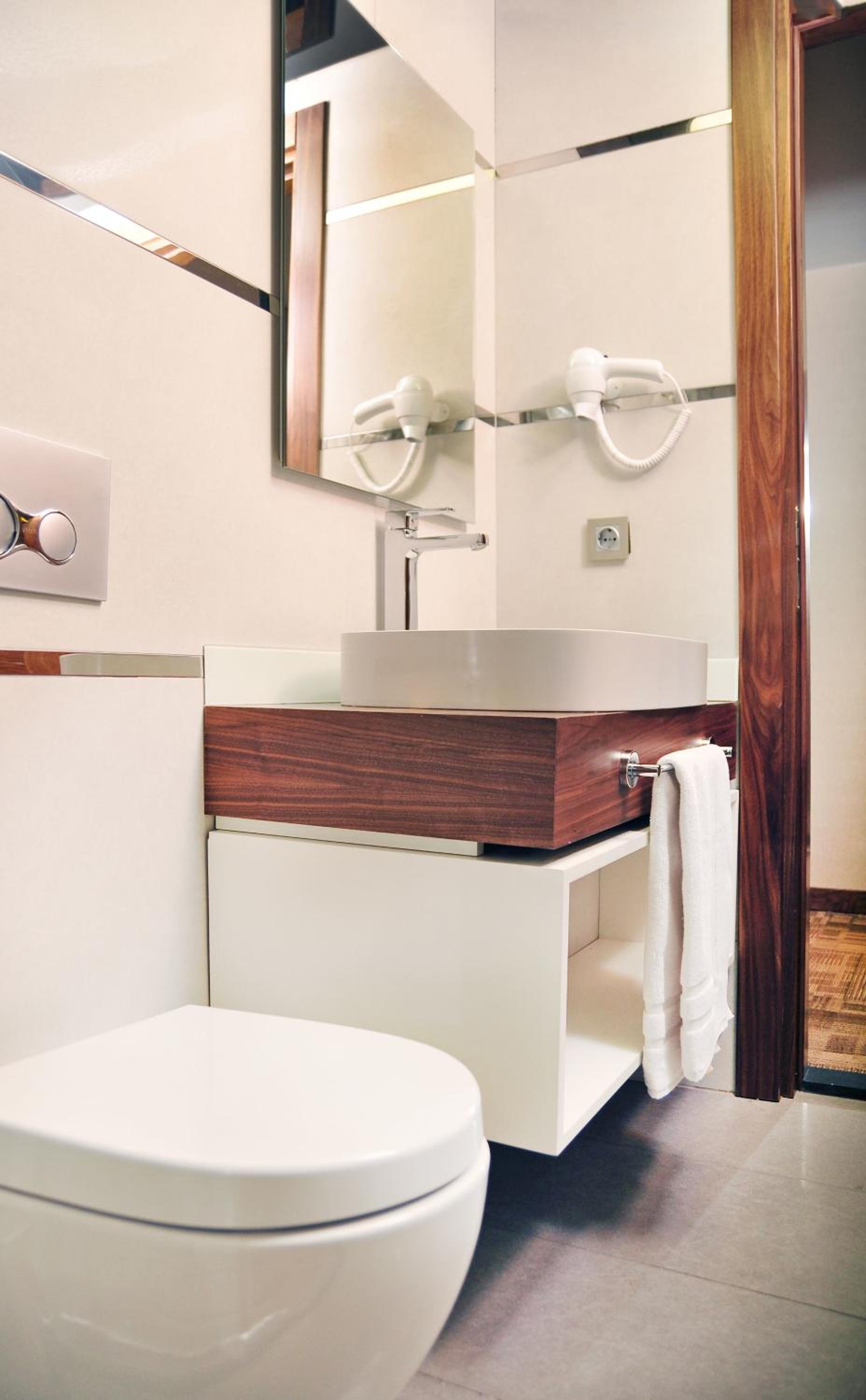 Avin Hotel - Image 21