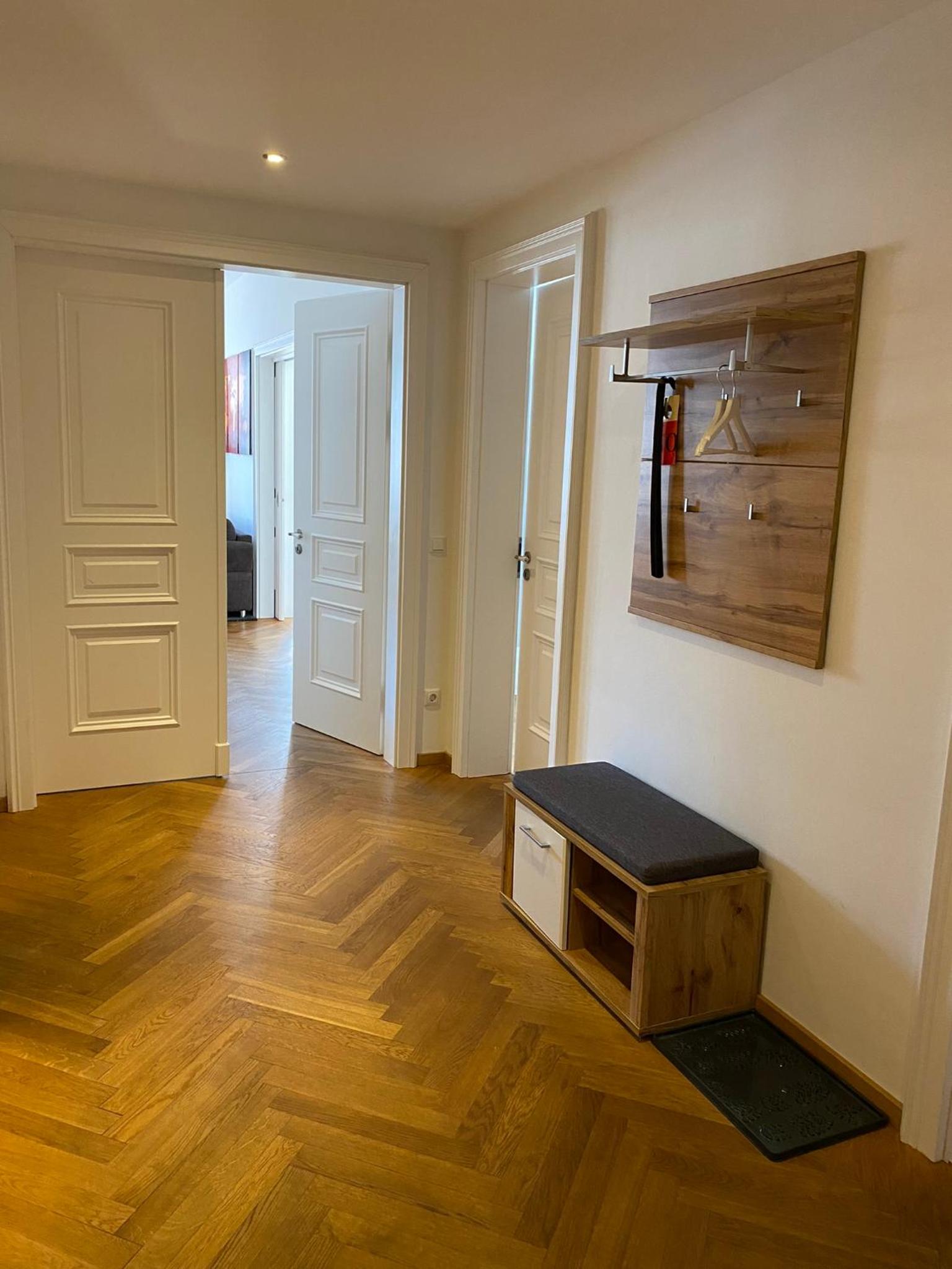 Dresden Vacations - grosszugiges Apartment mit Blick zur Frauenkirche - Property Image 7