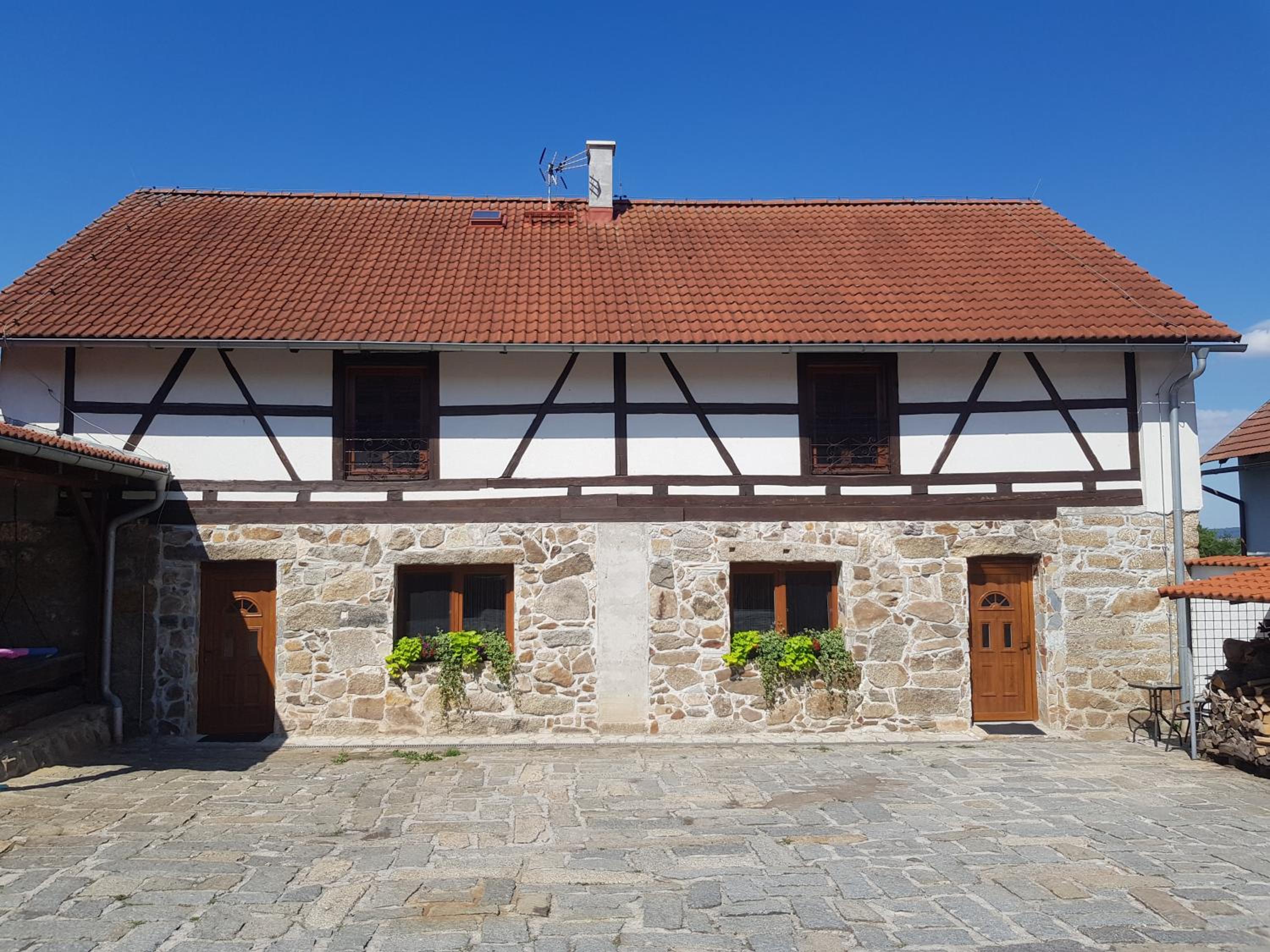 Penzion na statku Březová