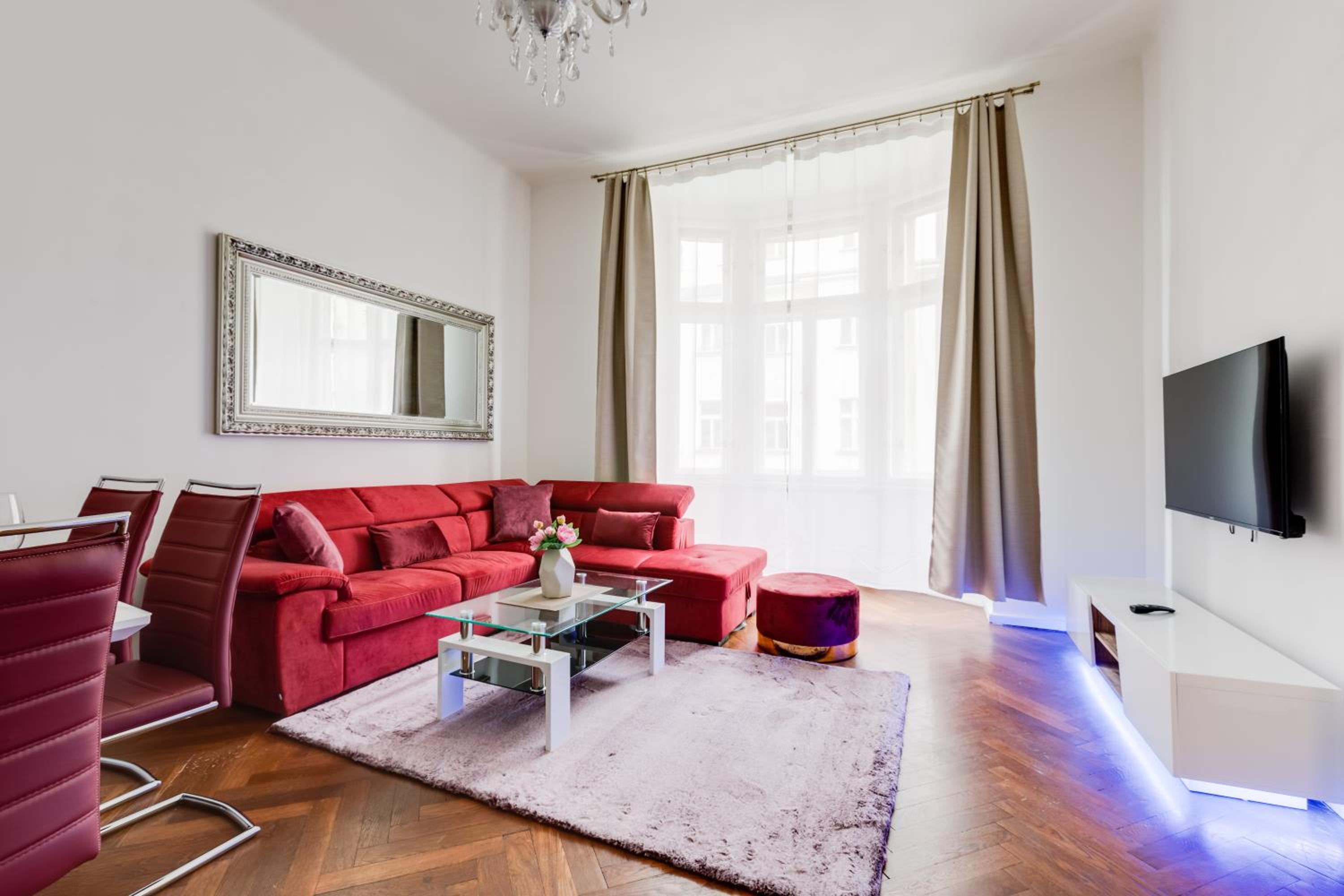 Luxury Riverside Apartments In The Center Of Prague