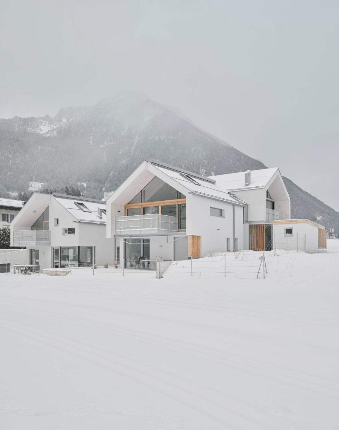 Modern Alpine Penthouse with Lake View