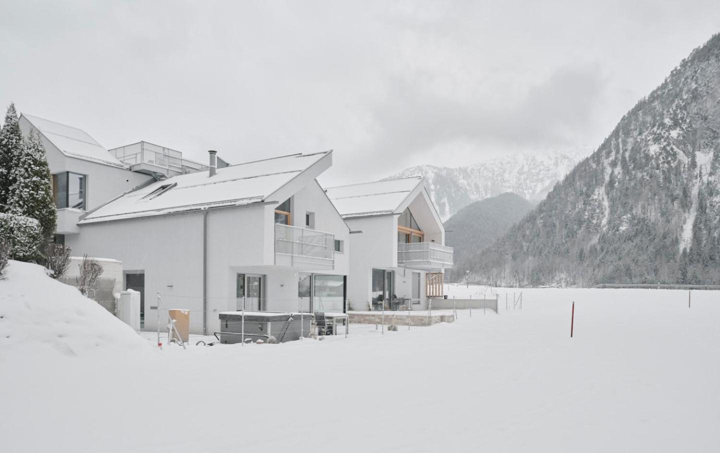 Modern Alpine Penthouse with Lake View