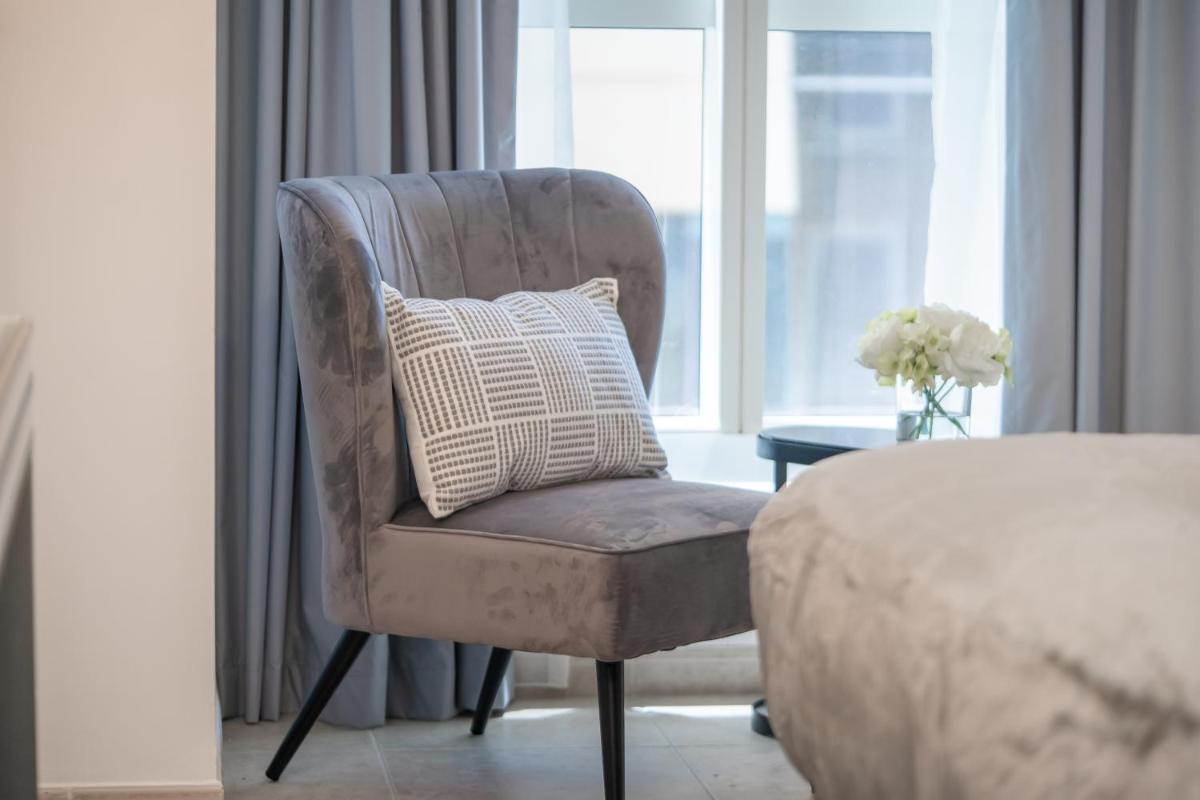 HiGuests - Chic Apt with Spectacular Aerial Sea Views