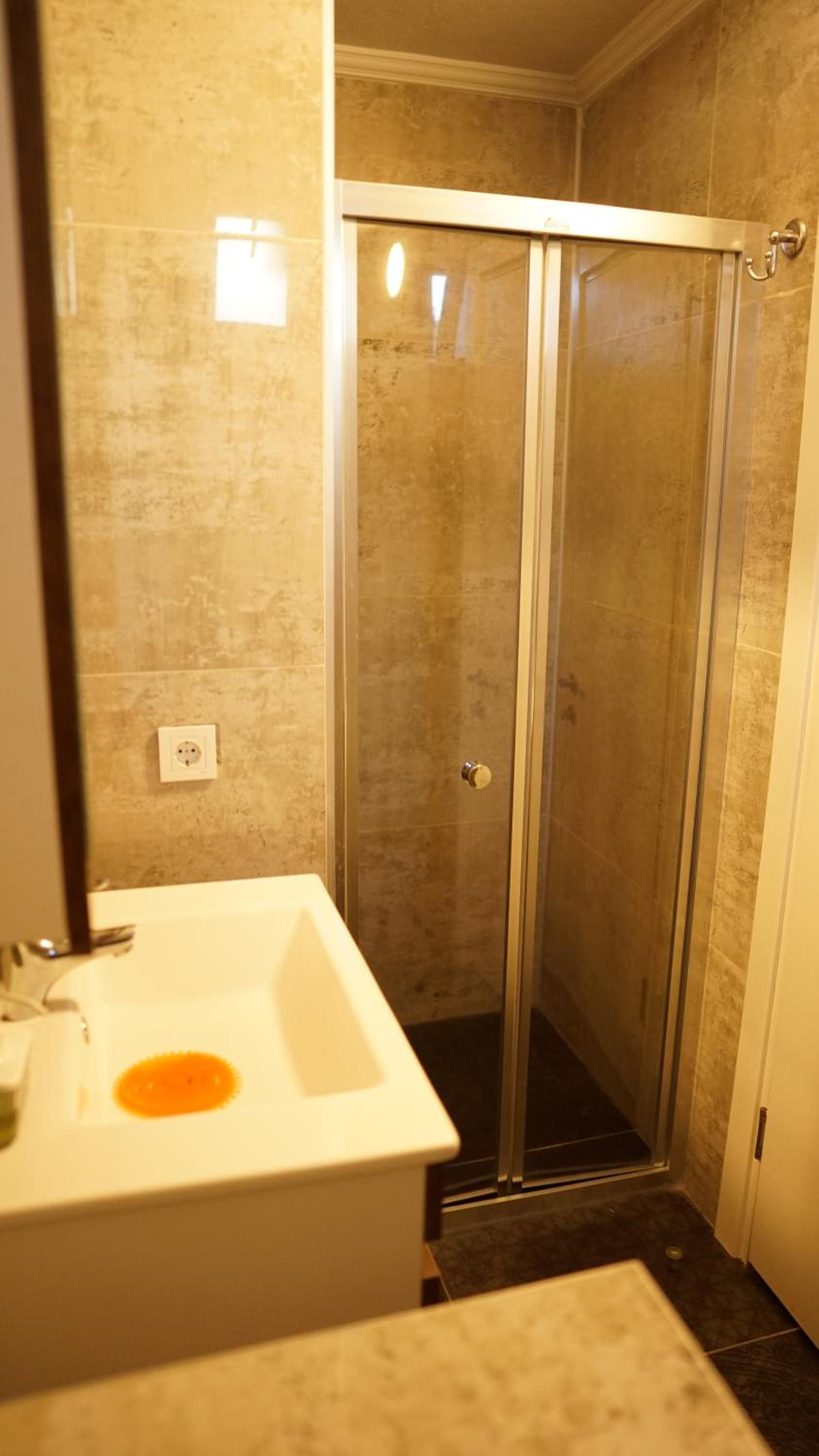 Karyada Hotel - Image 33