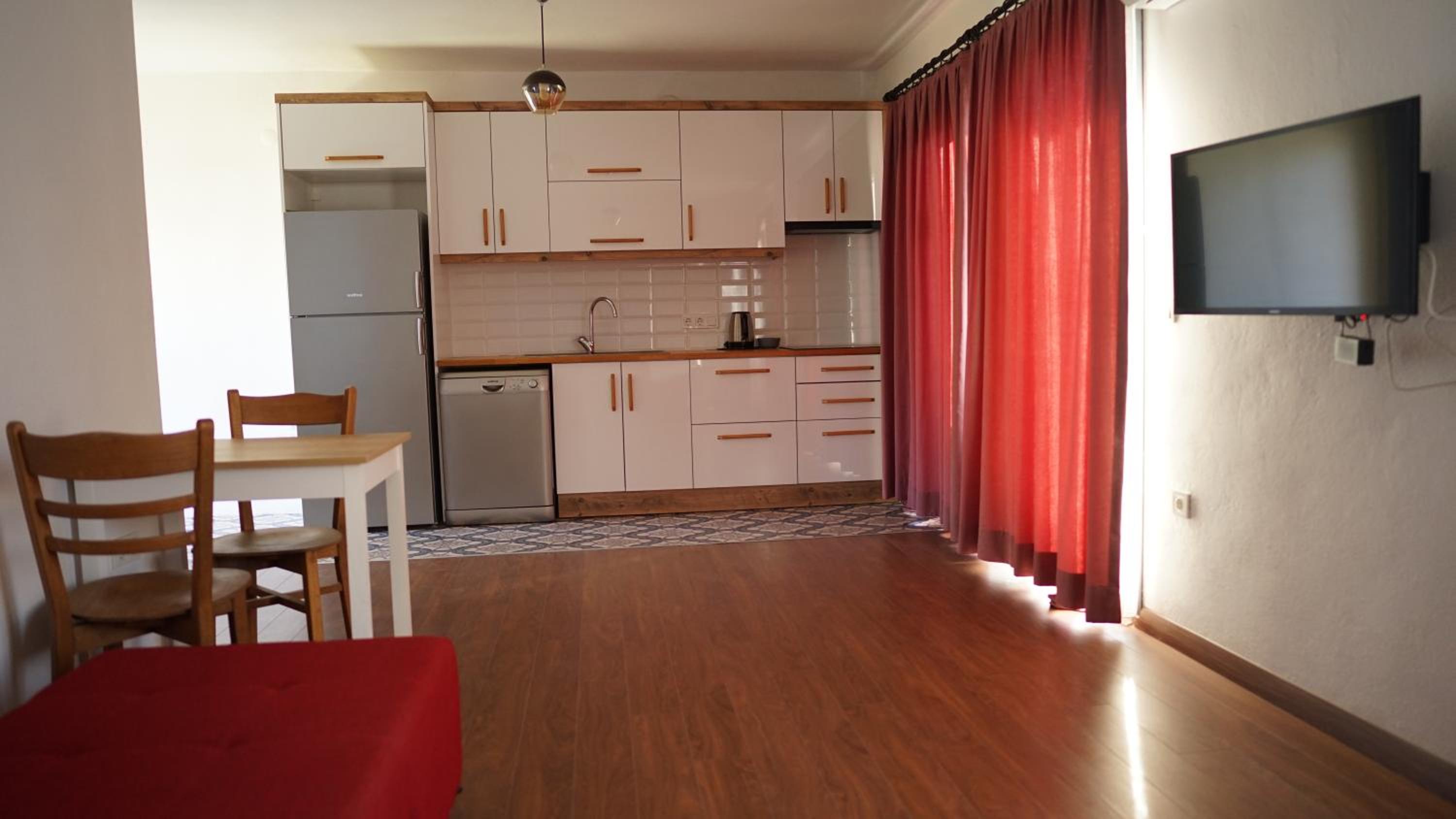 Karyada Hotel - Image 36
