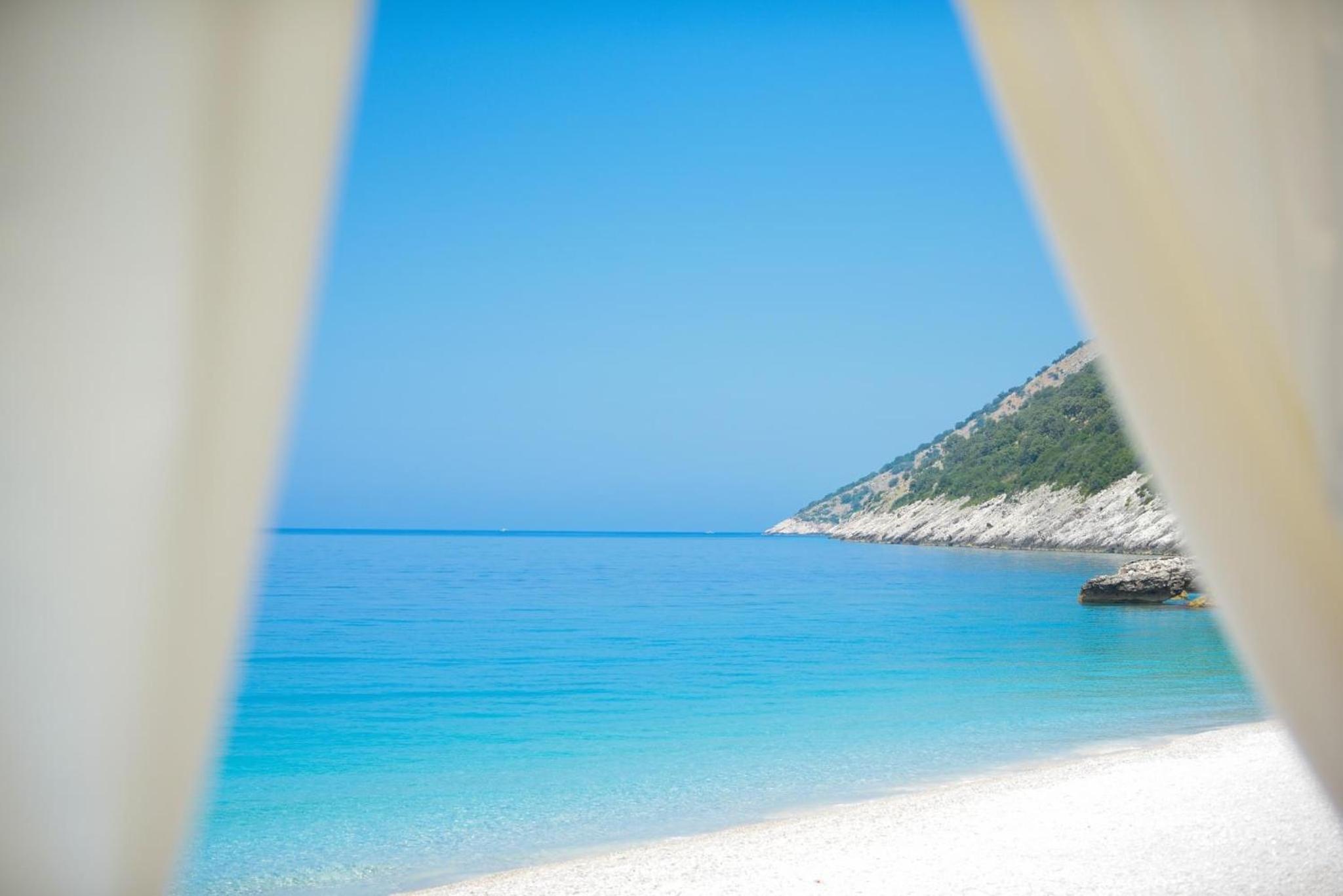Green Coast beach villa with pool, hot tub & sauna
