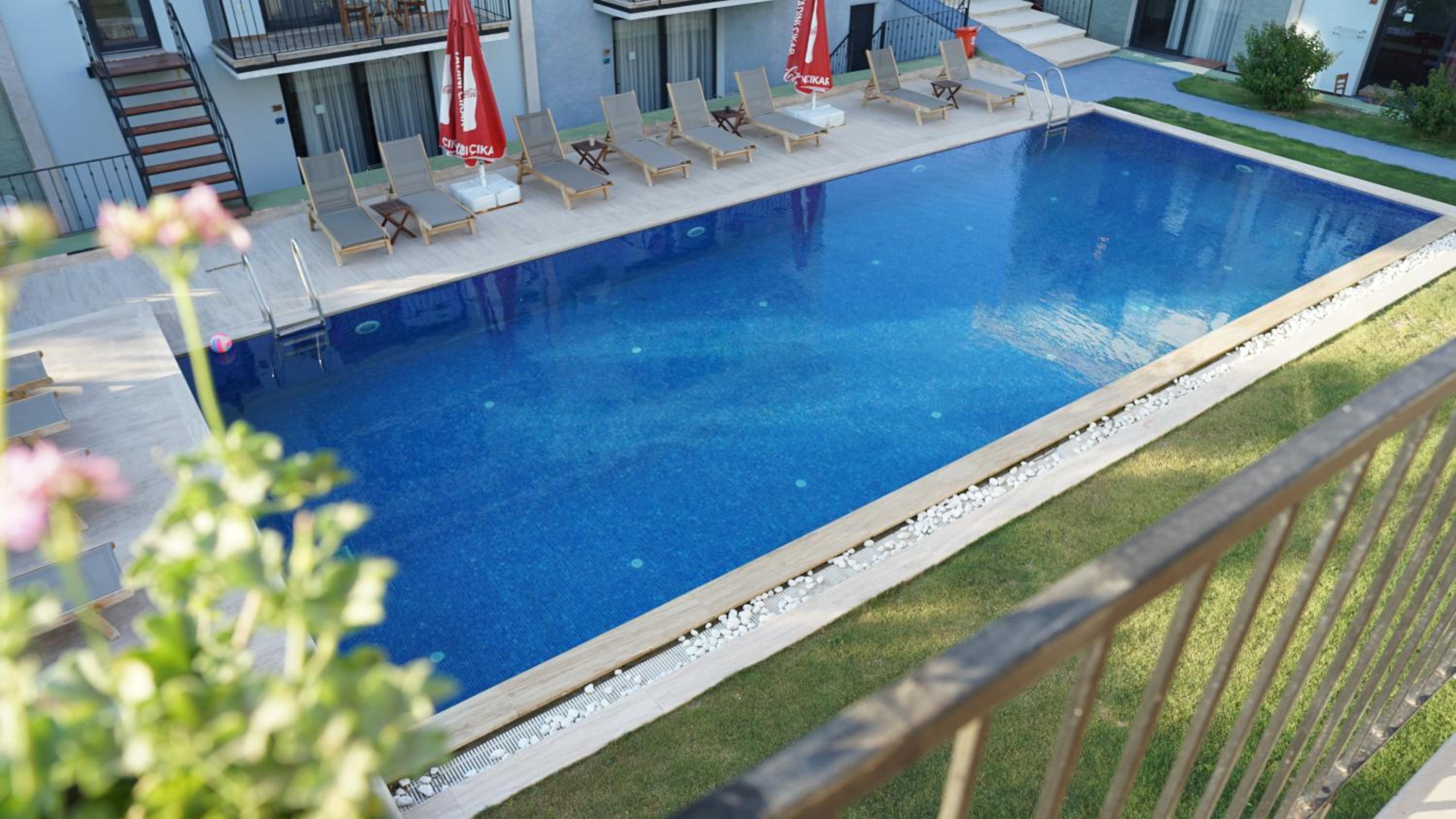 Karyada Hotel - Image 81