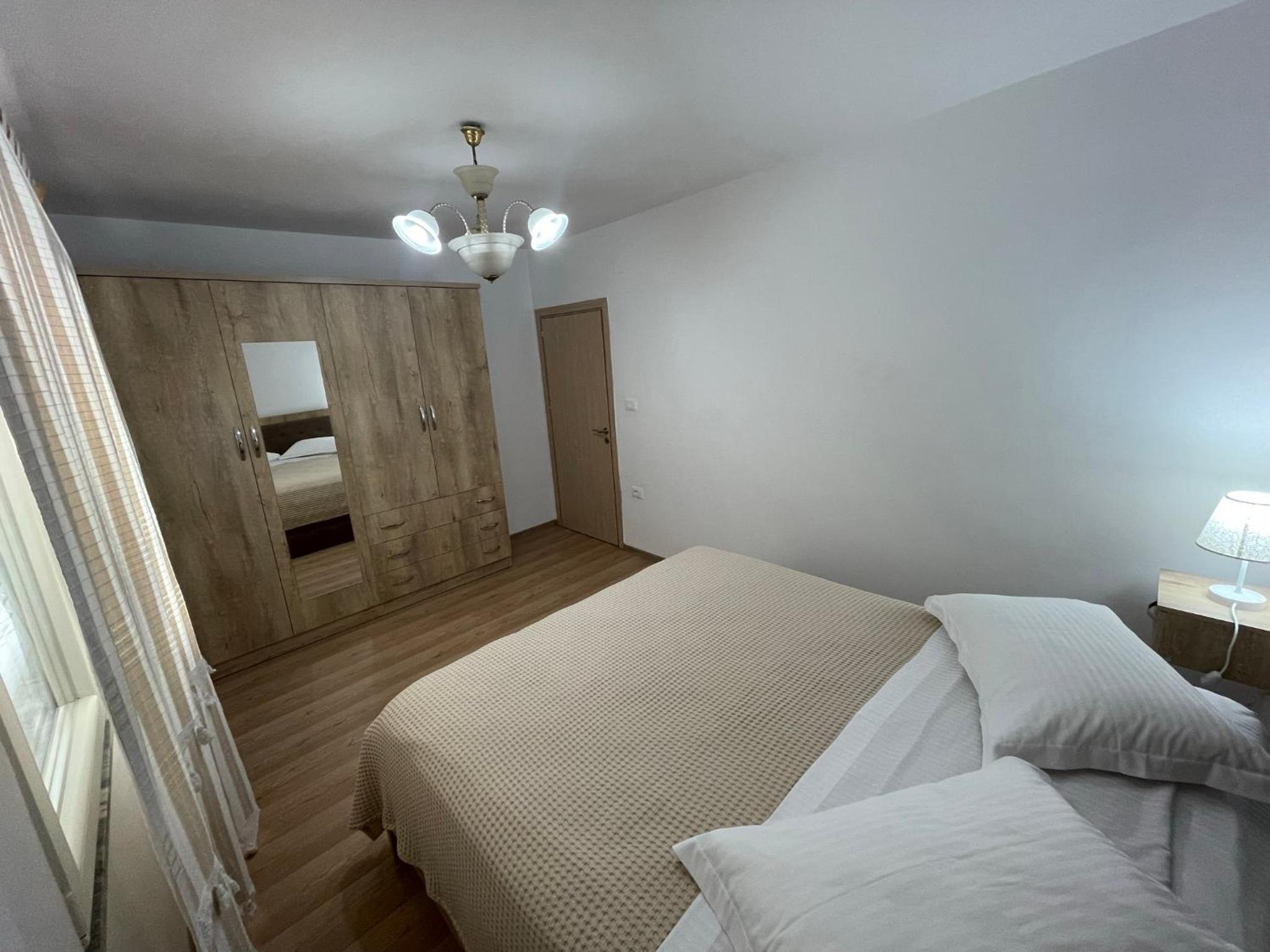 Lovely one-bedroom apartment with private entrance