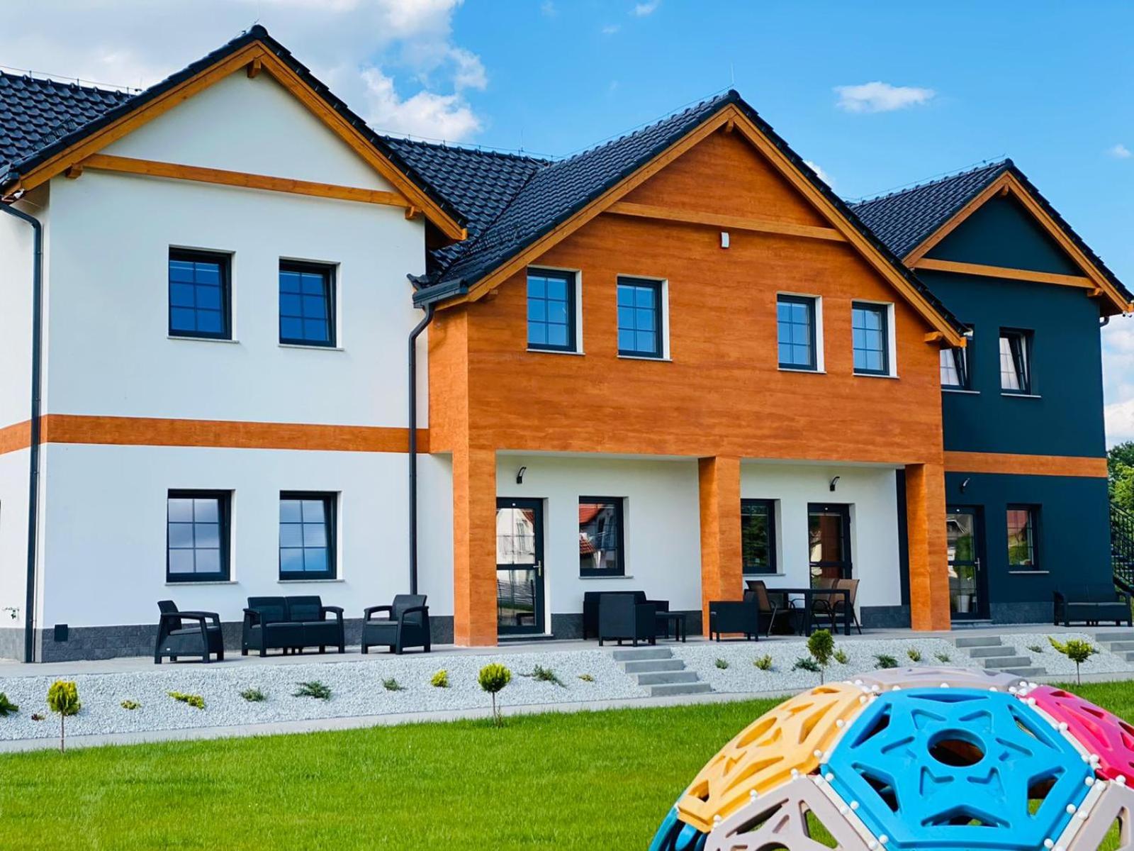 Wonder Home - Apartamenty Halo Karkonosze z ogrodem, sezonowym basenem, placem zabaw i widokiem na Śnieżkę - zlokalizowane blisko Karpacza