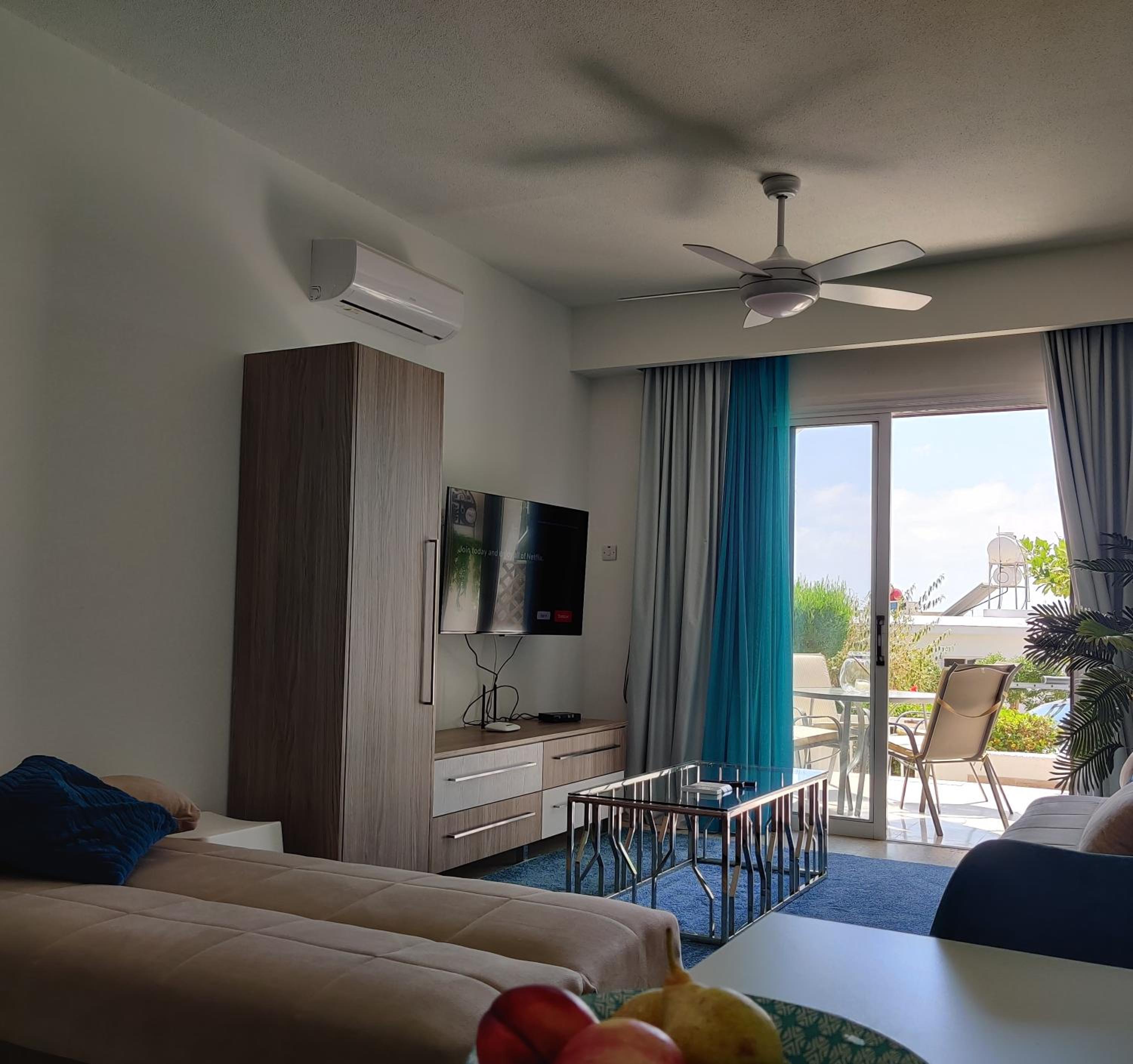 Lovely 1-bedroom unit @ fabulous location