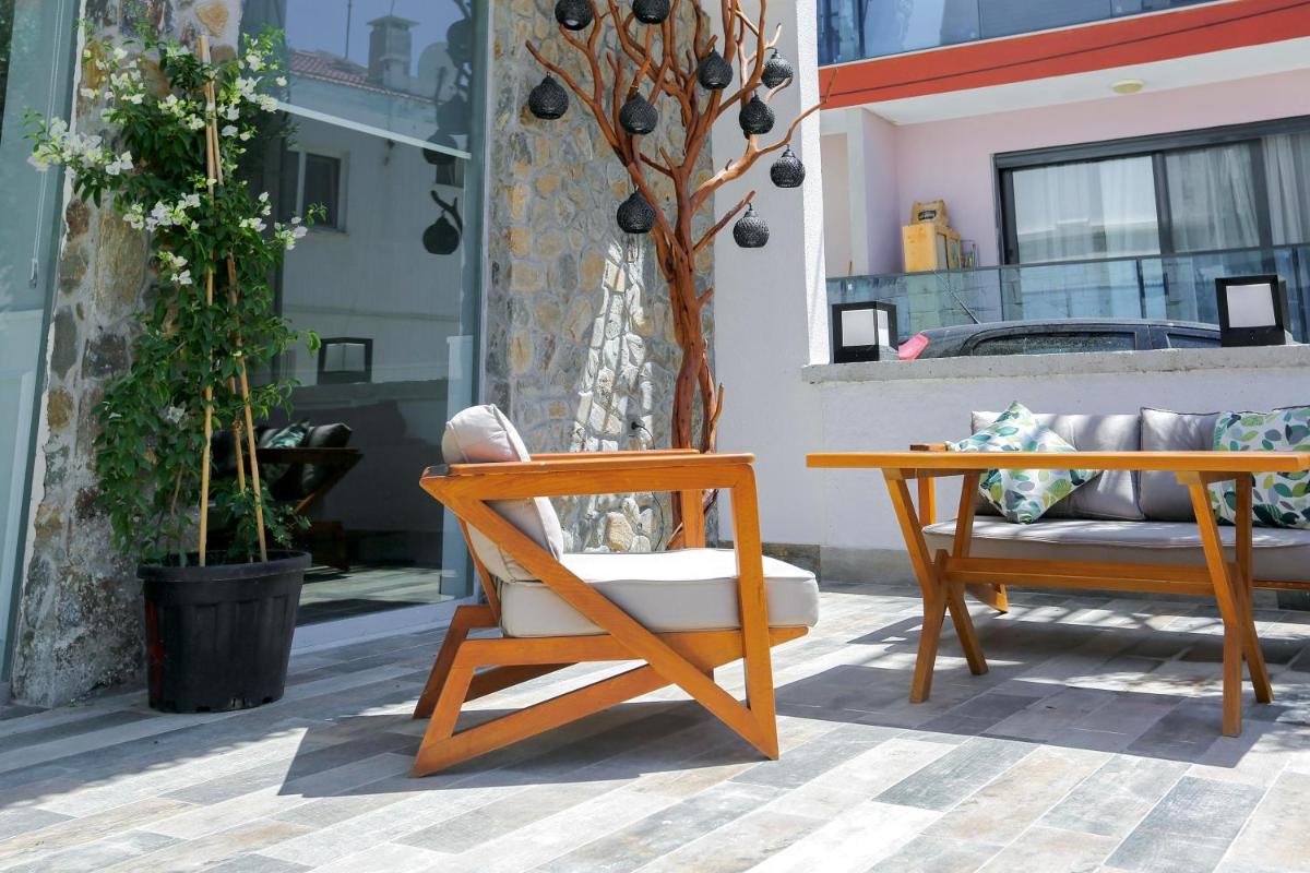outdoor BBQ area