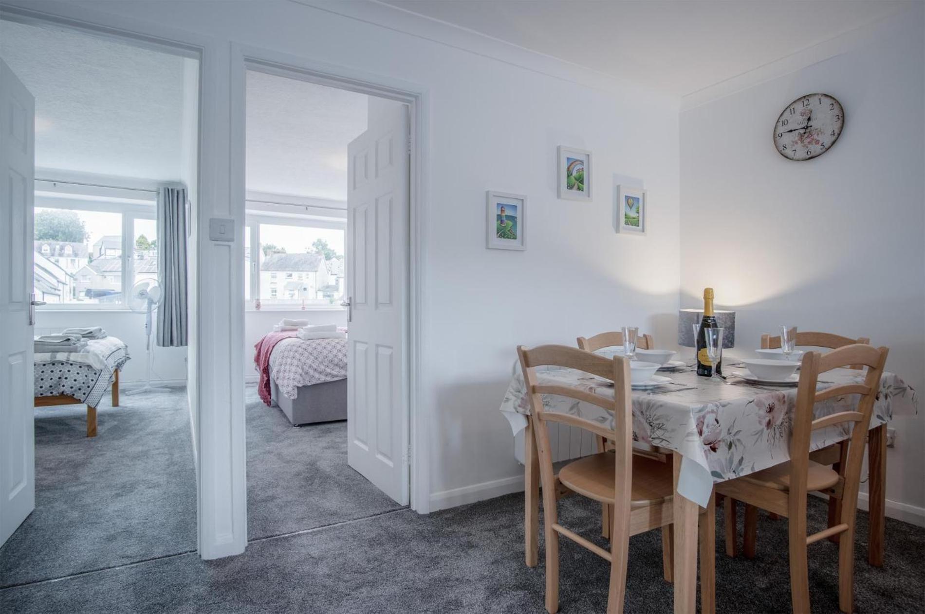 Harbour Court - 2 Bedroom Apartment - Saundersfoot view 3