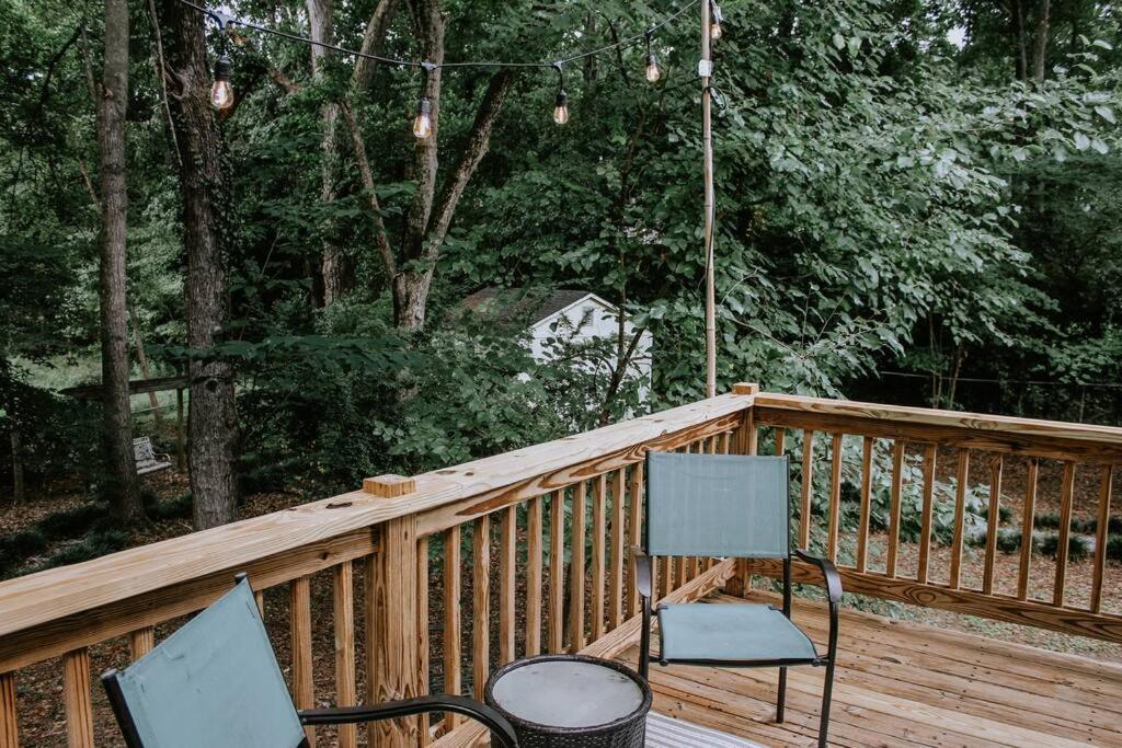 The Greenhouse Cozy Cottage- Walk to Downtown! view 3
