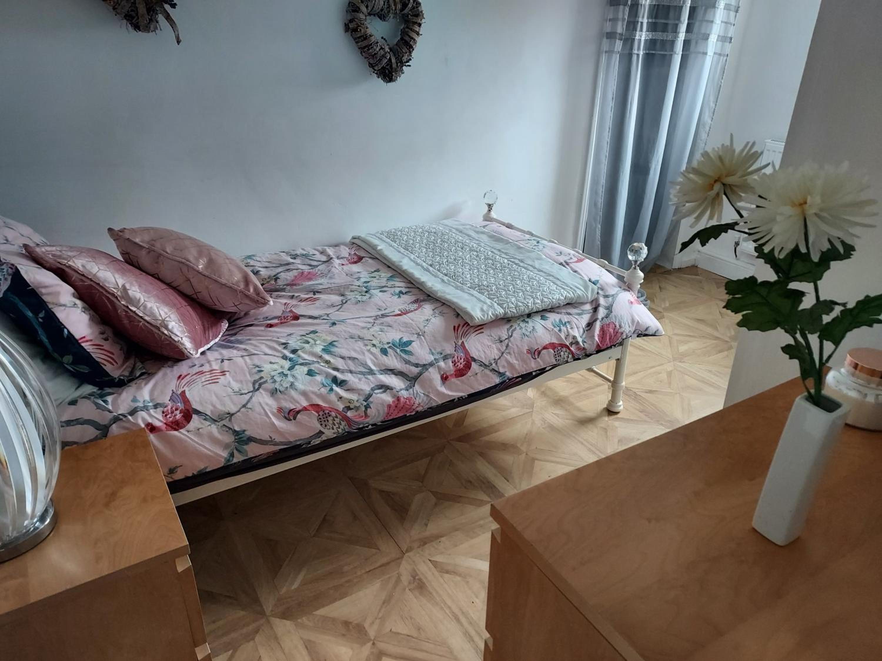 2 bed apartment 5min from sea in bare Morecombe view 4