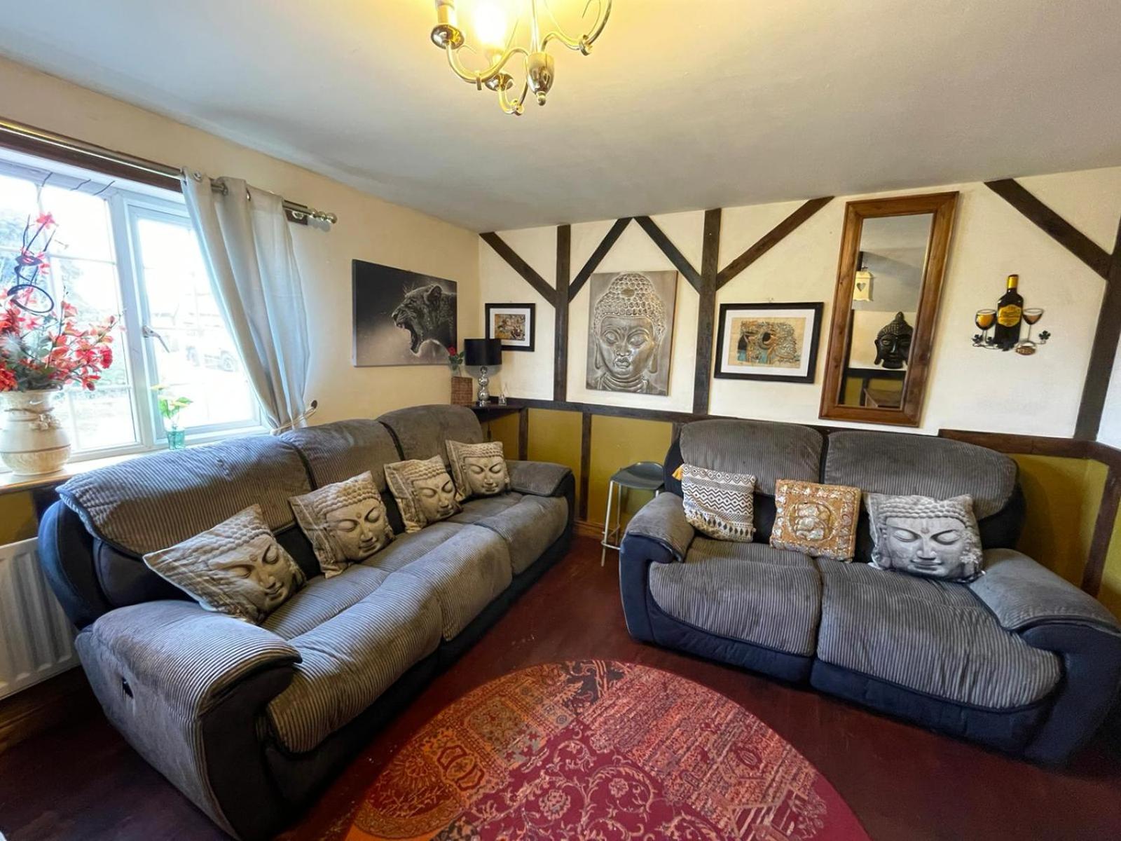 Yarm Cottages Sleeping 6 Next to Fox Covert Pub view 2