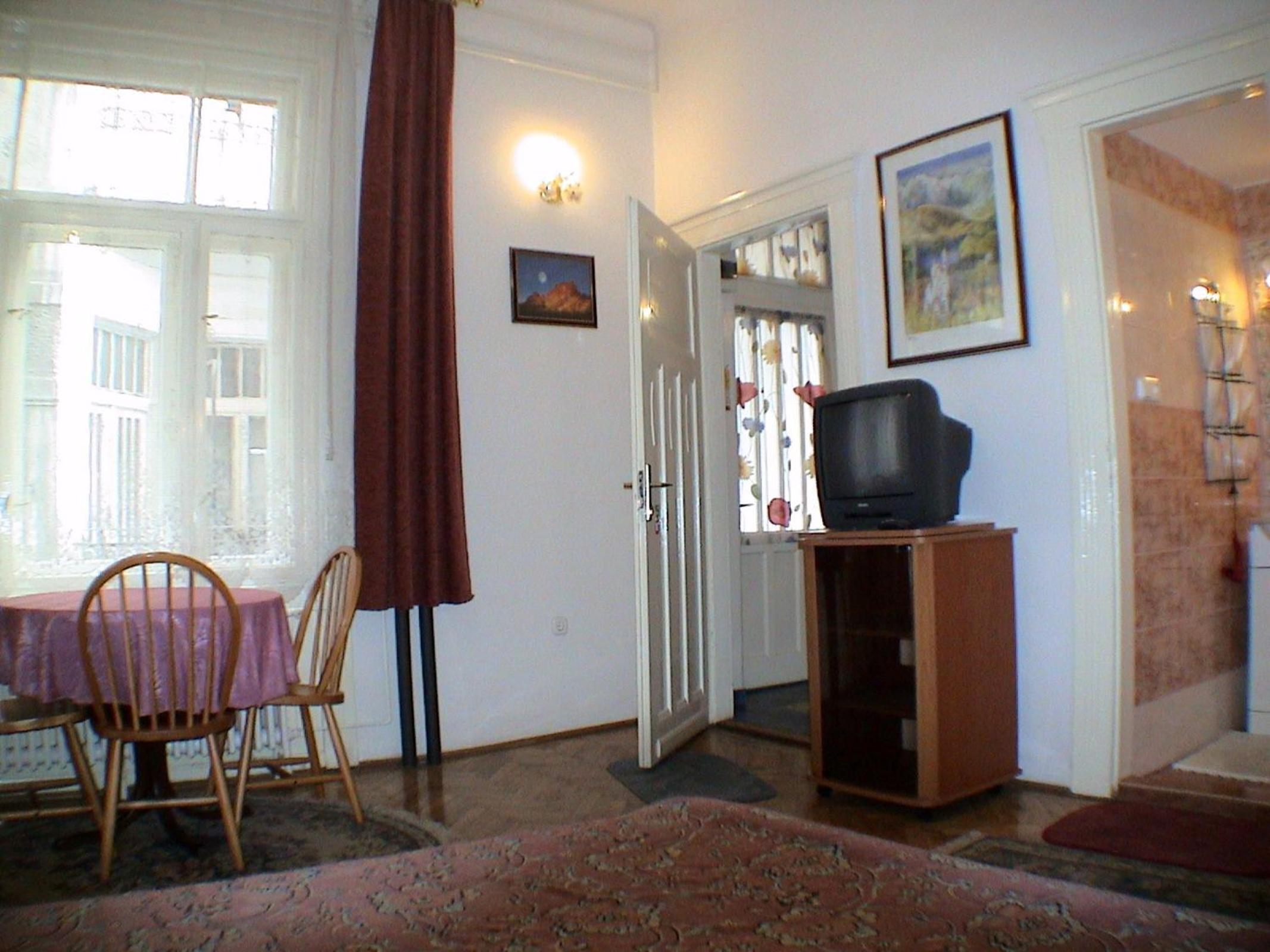 Photo 52