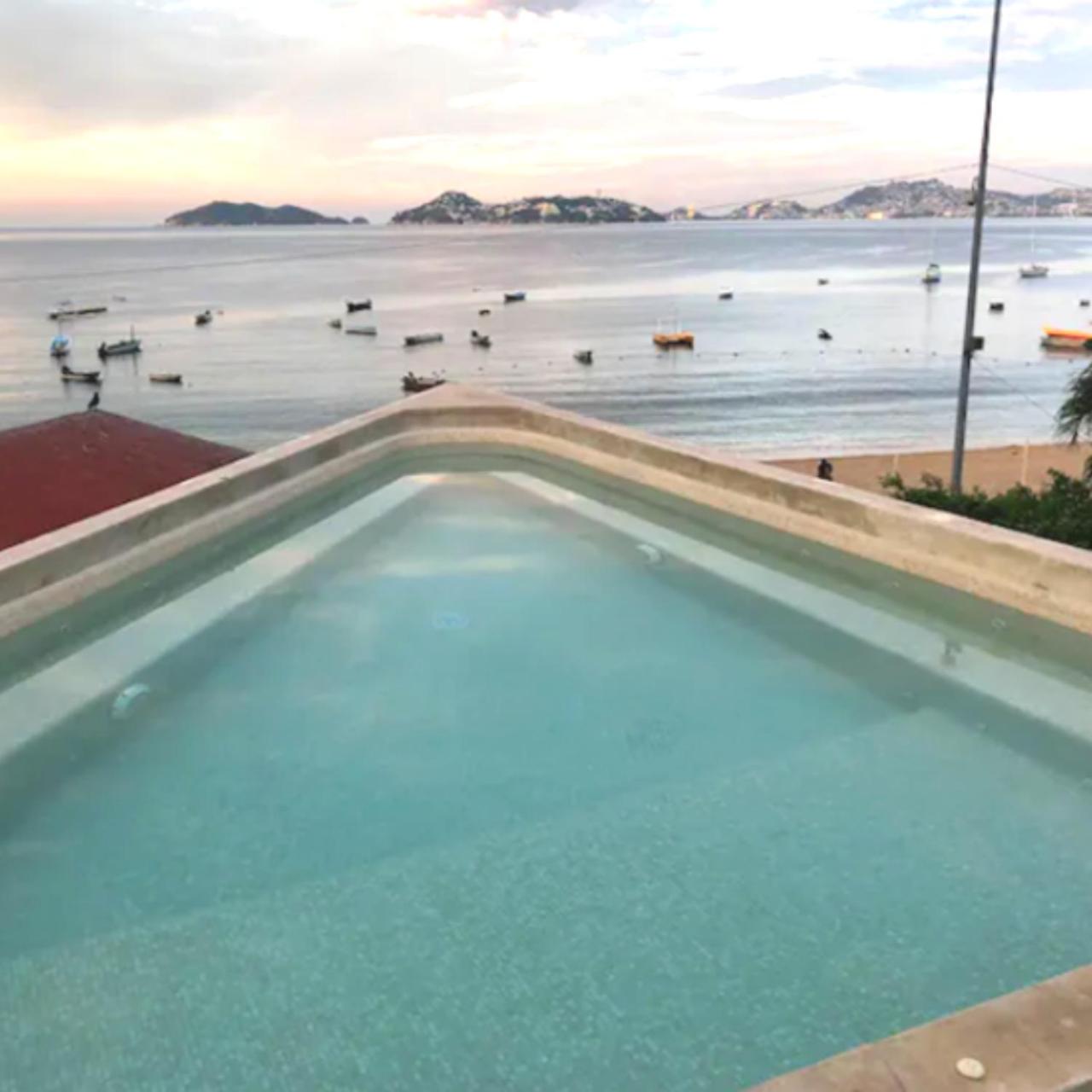 Apartamento con Piscina Frente al Mar en Acapulco view 4