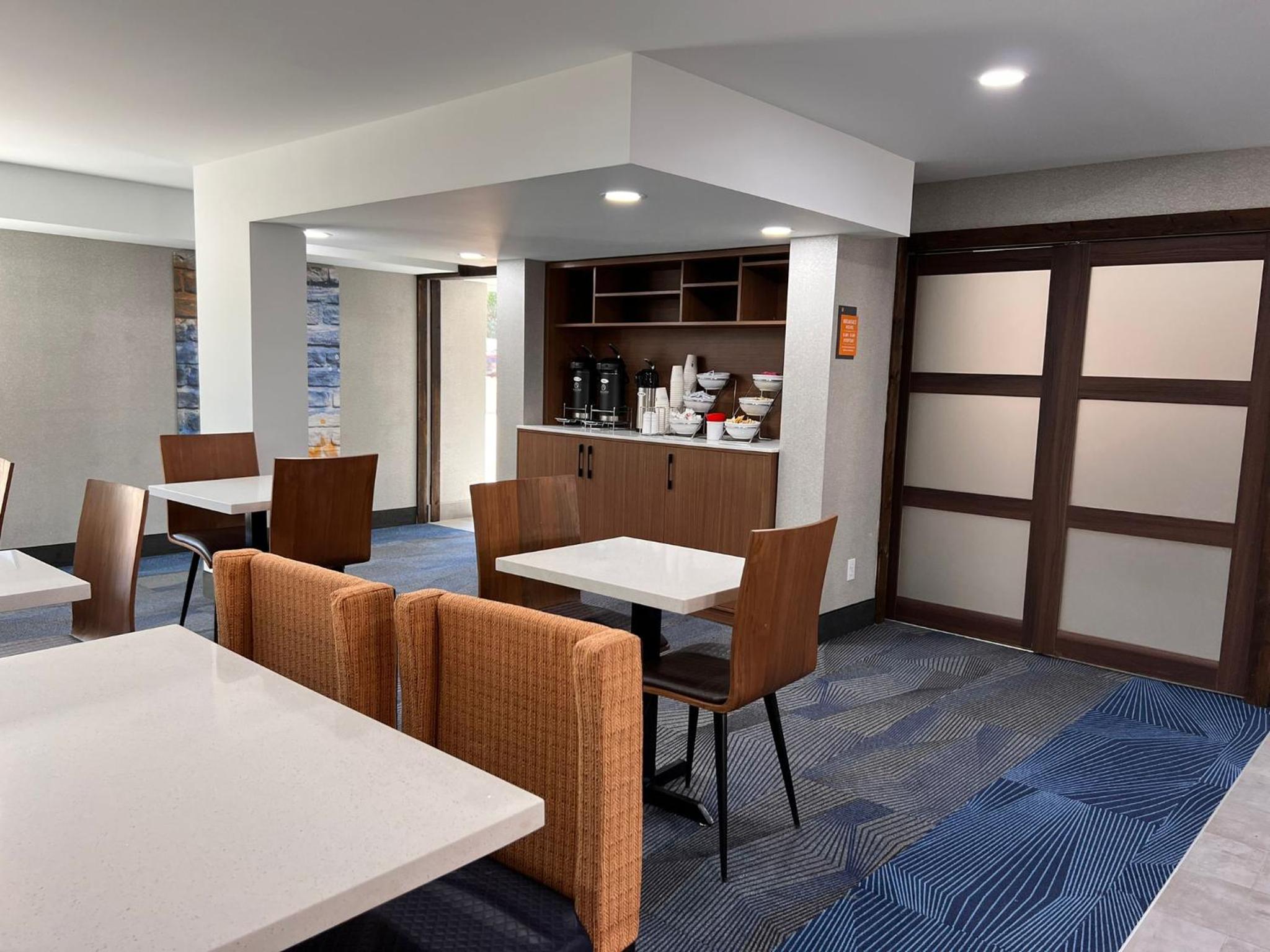 Lexington Vacations - La Quinta Inn Lexington-Horse Park - Property Image 55