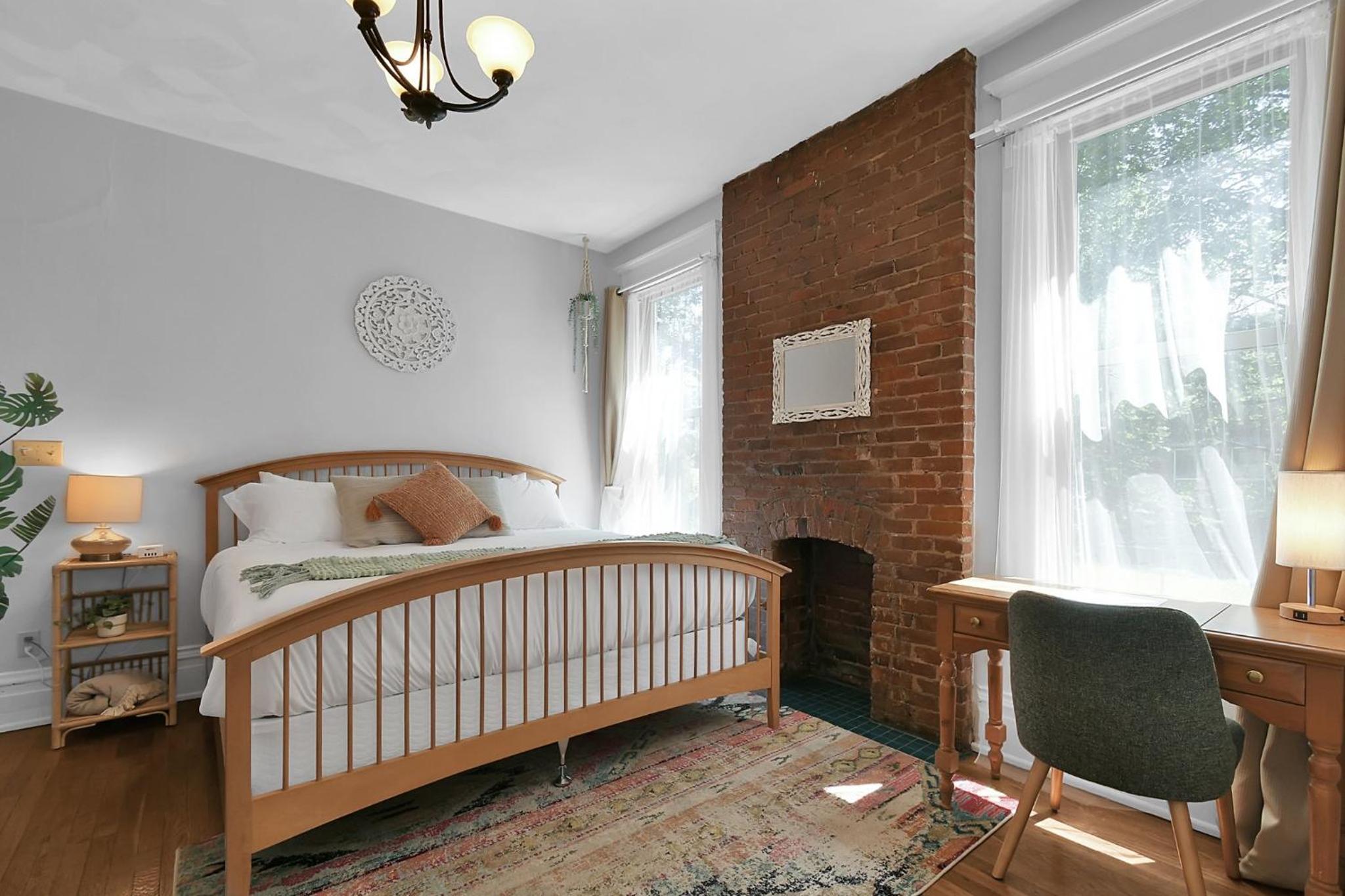 Modern Boho Stylish 1BR Near DT on Historic Street