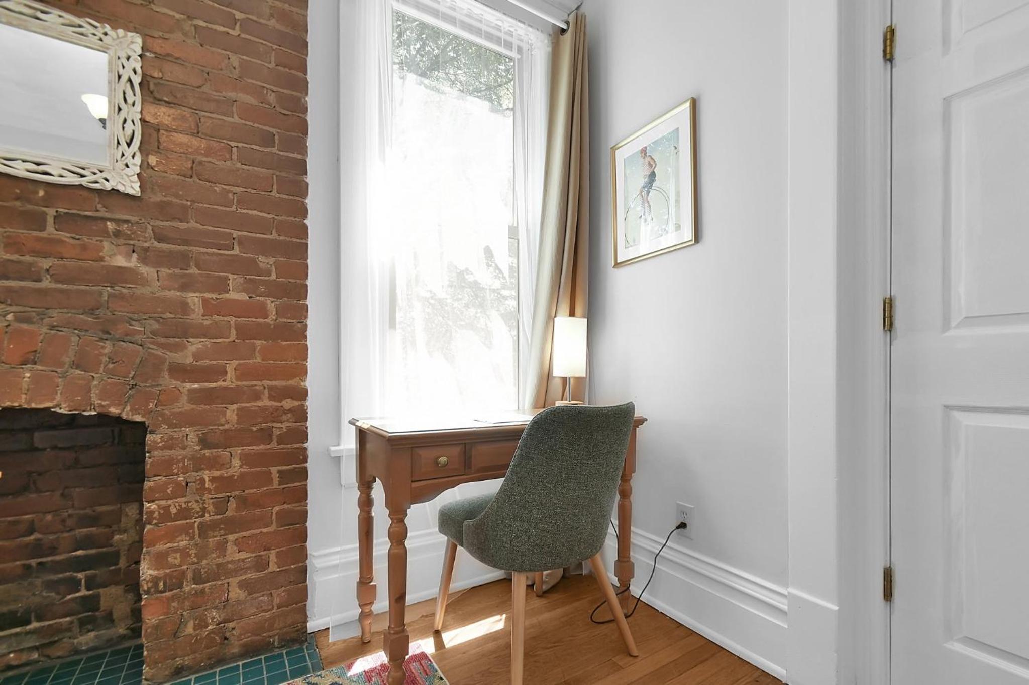 Modern Boho Stylish 1BR Near DT on Historic Street