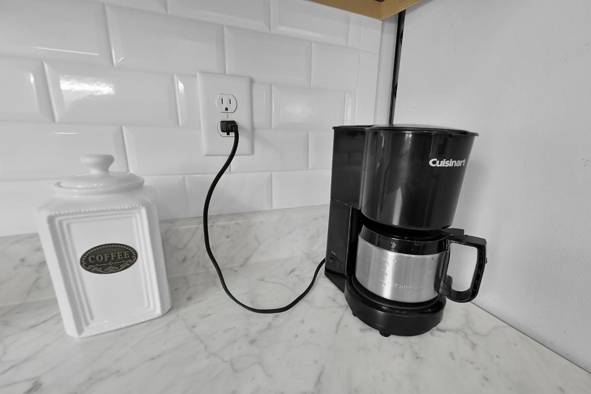 Modern Boho Stylish 1BR Near DT on Historic Street